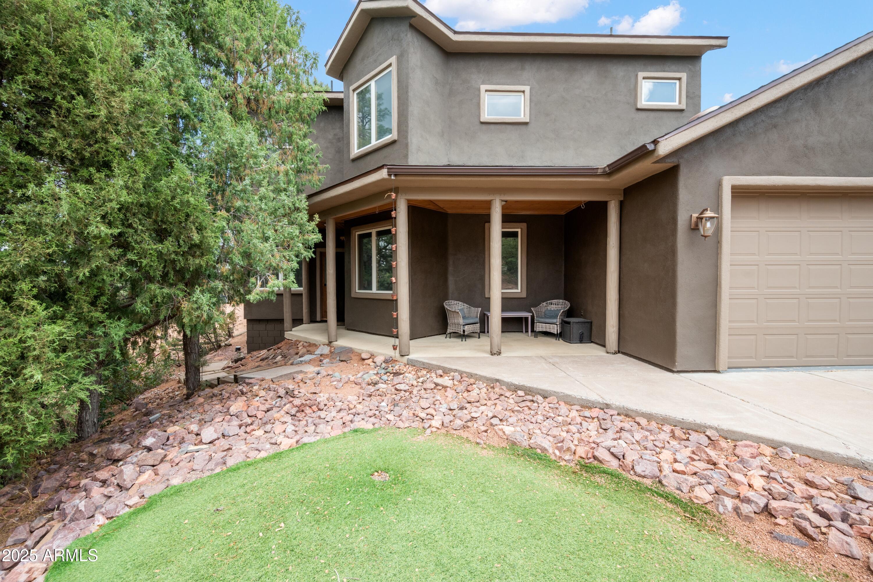 32 E SADDLEBACK Trail