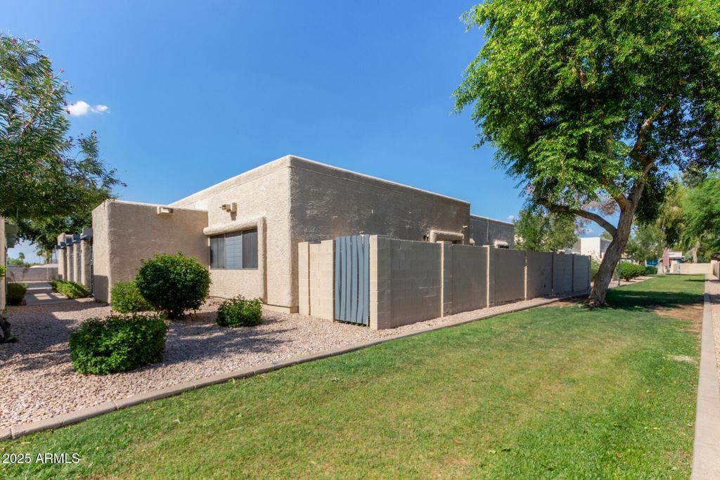 Photo of 2431 E 7th Street, Tempe, AZ 85288 (MLS # 6888974)