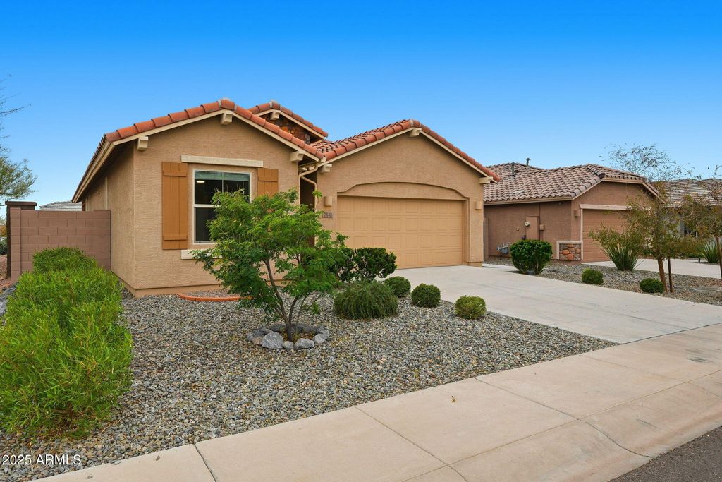 Photo of 7648 S Thimble Peak, Gold Canyon, AZ 85118 (MLS # 6963148)