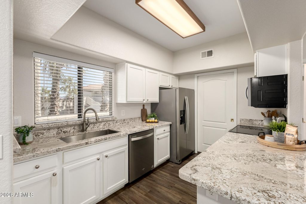 Photo of 10401 N Saguaro Boulevard #323, Fountain Hills, AZ 85268 (MLS # 6997864)