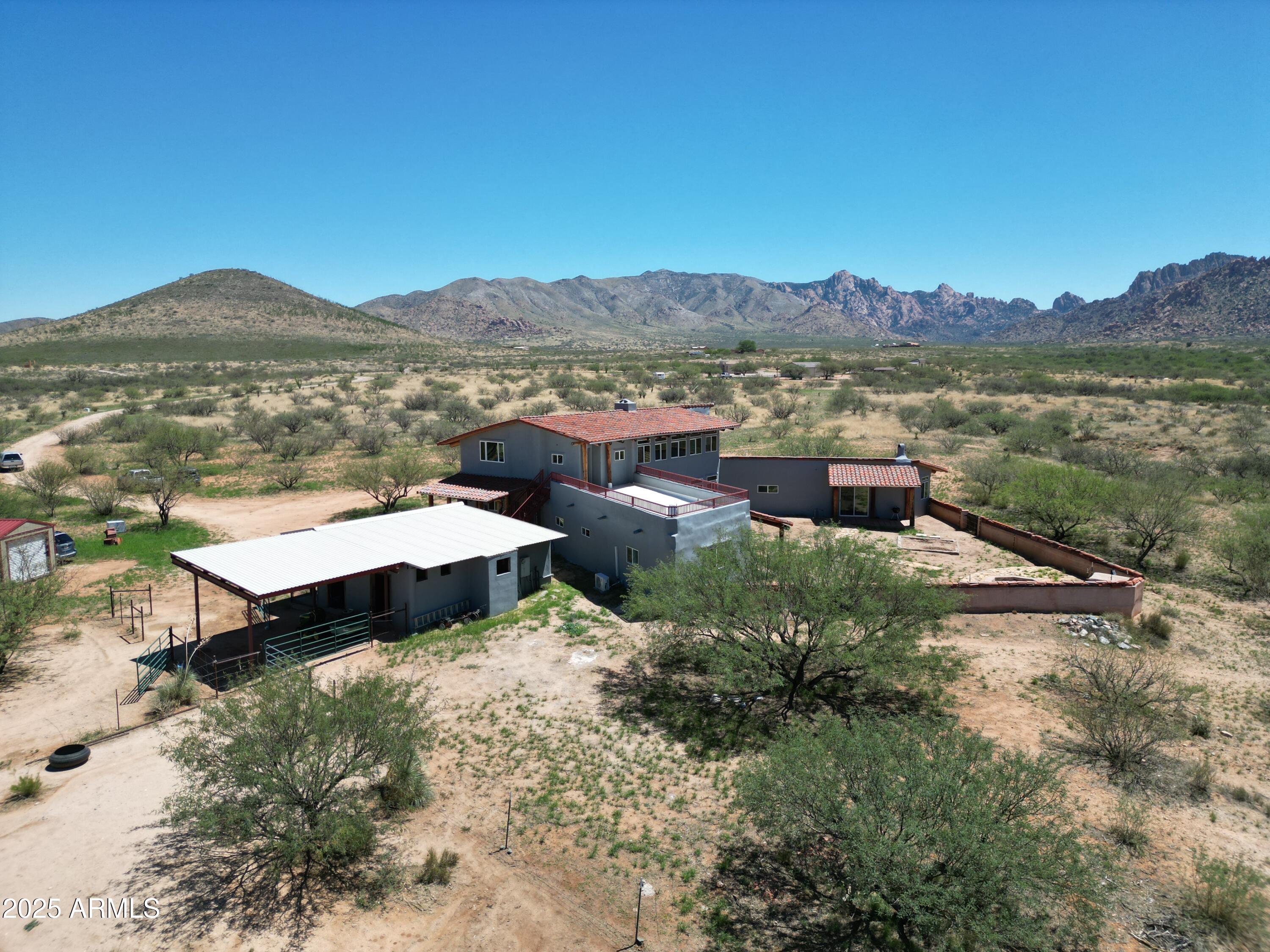 586 N TREATY HILL Trail