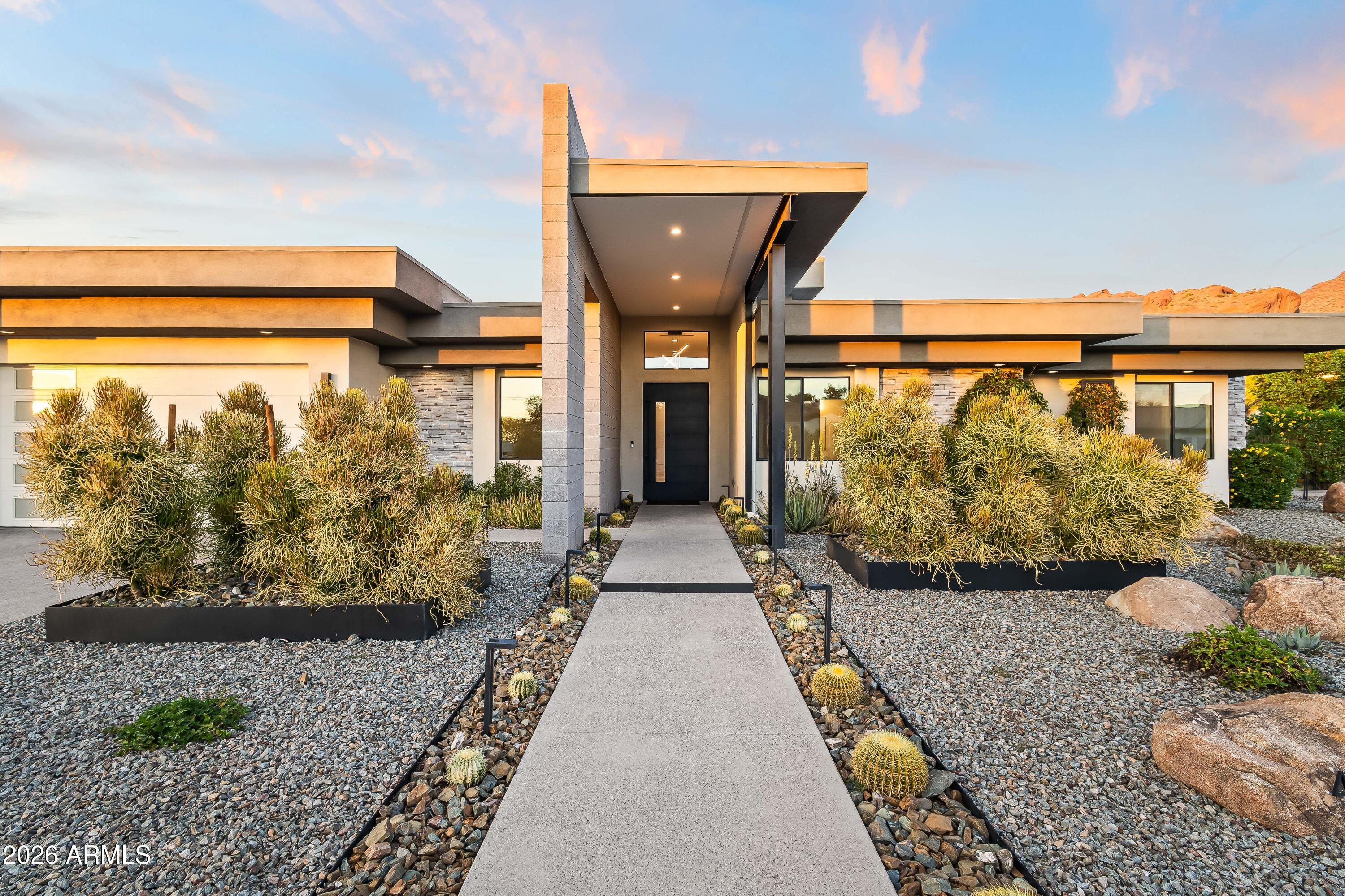 4414 E VERMONT Avenue S