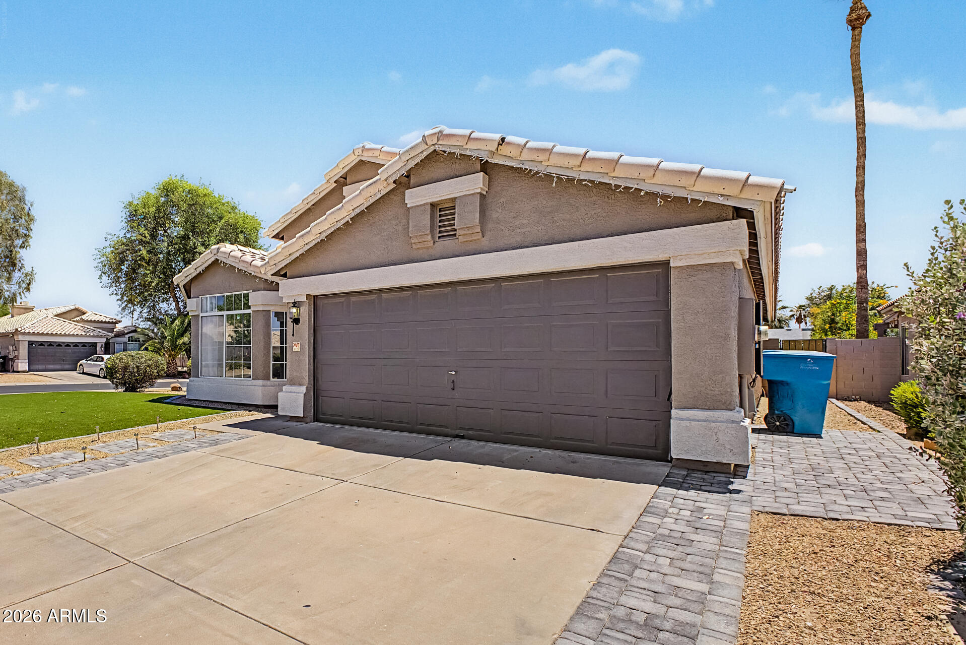 3417 E KELTON Lane