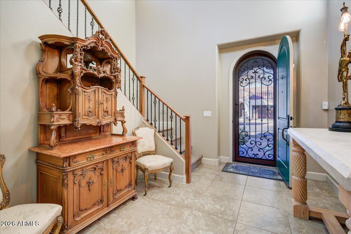 3341 E WINDSOR Drive