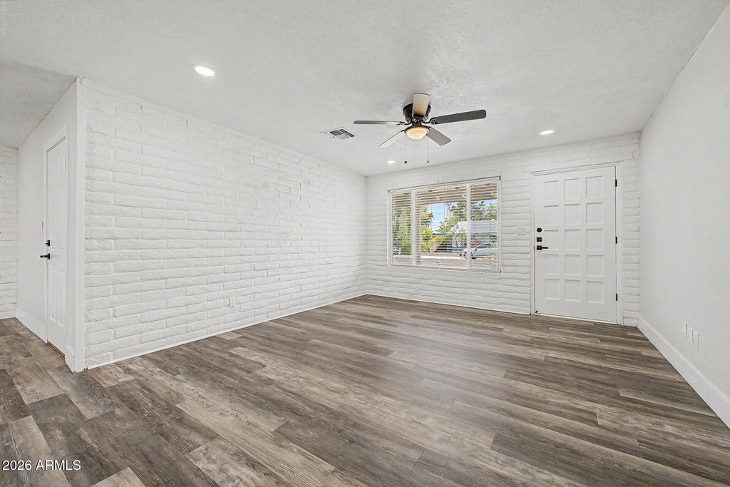 Photo of 1633 E Wesleyan Drive, Tempe, AZ 85282 (MLS # 7062267)
