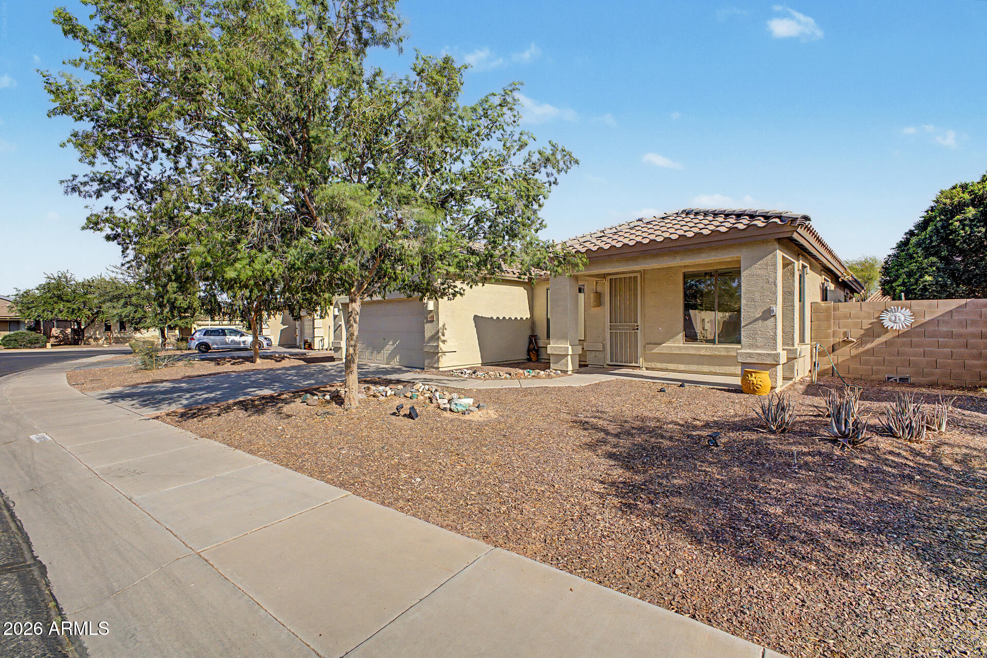 16813 W SHARON Drive