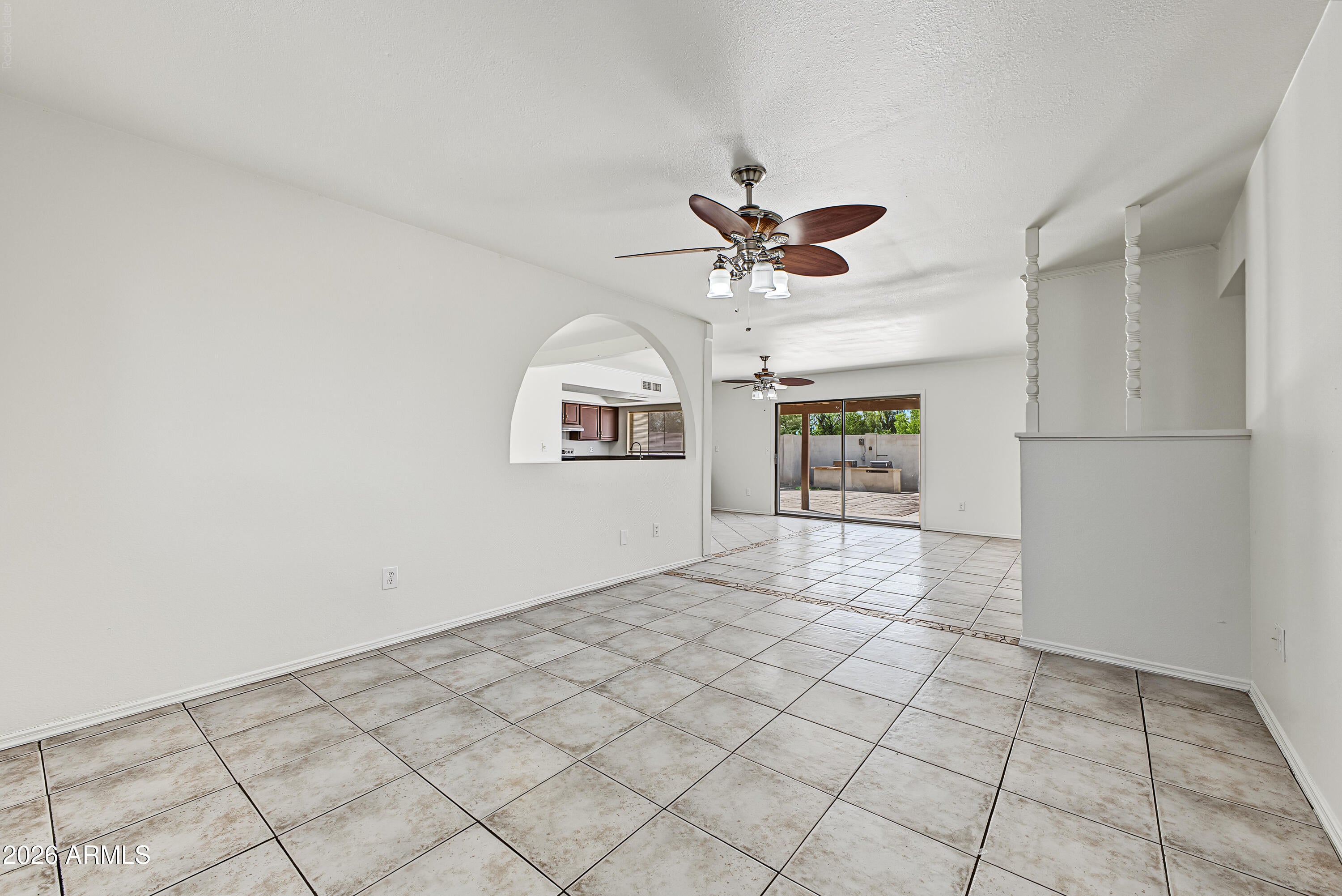 8610 N 42ND Drive