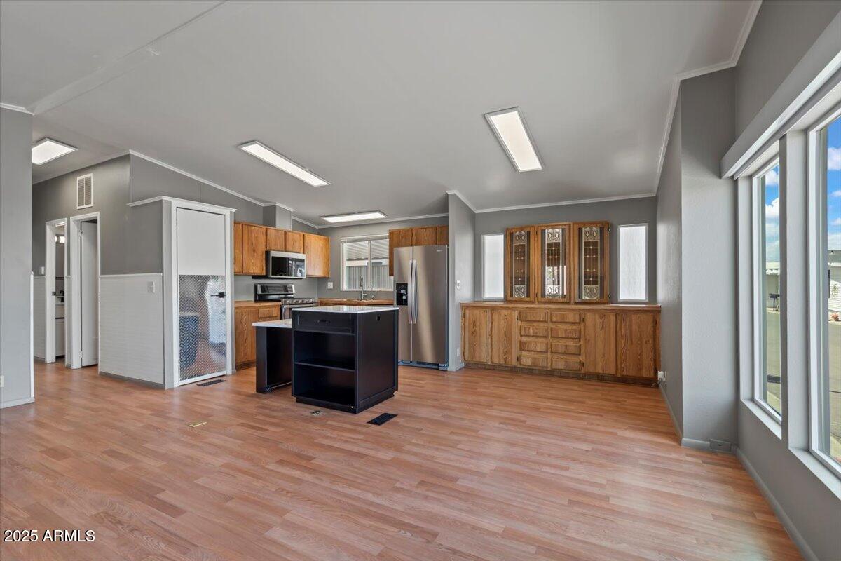 2121 N Center Street 166