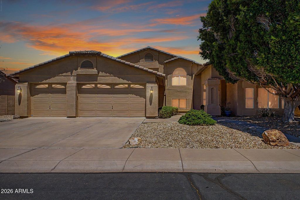 Photo of 7672 W Betty Elyse Lane, Peoria, AZ 85382 (MLS # 7026424)