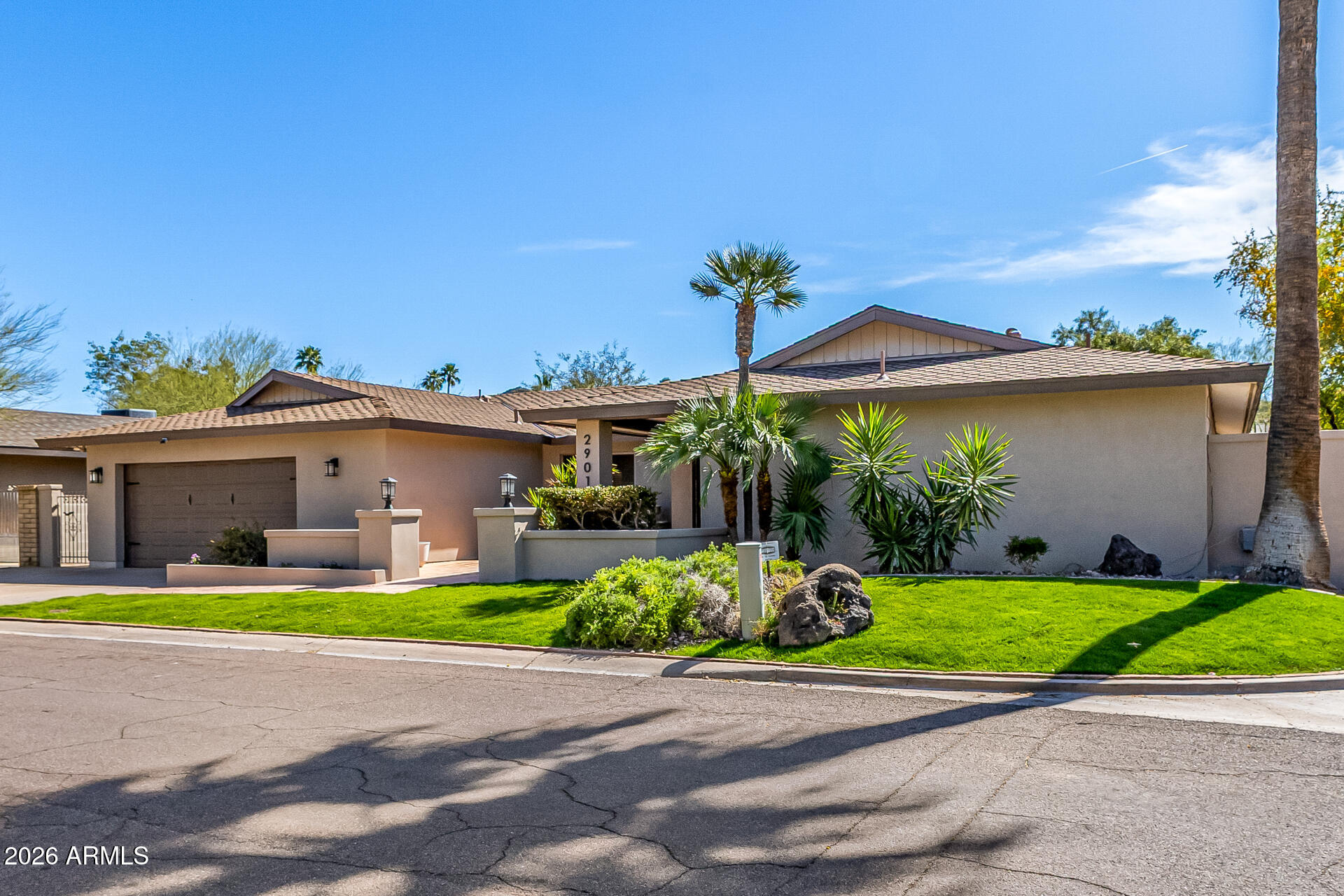 2901 E LAS ROCAS Drive