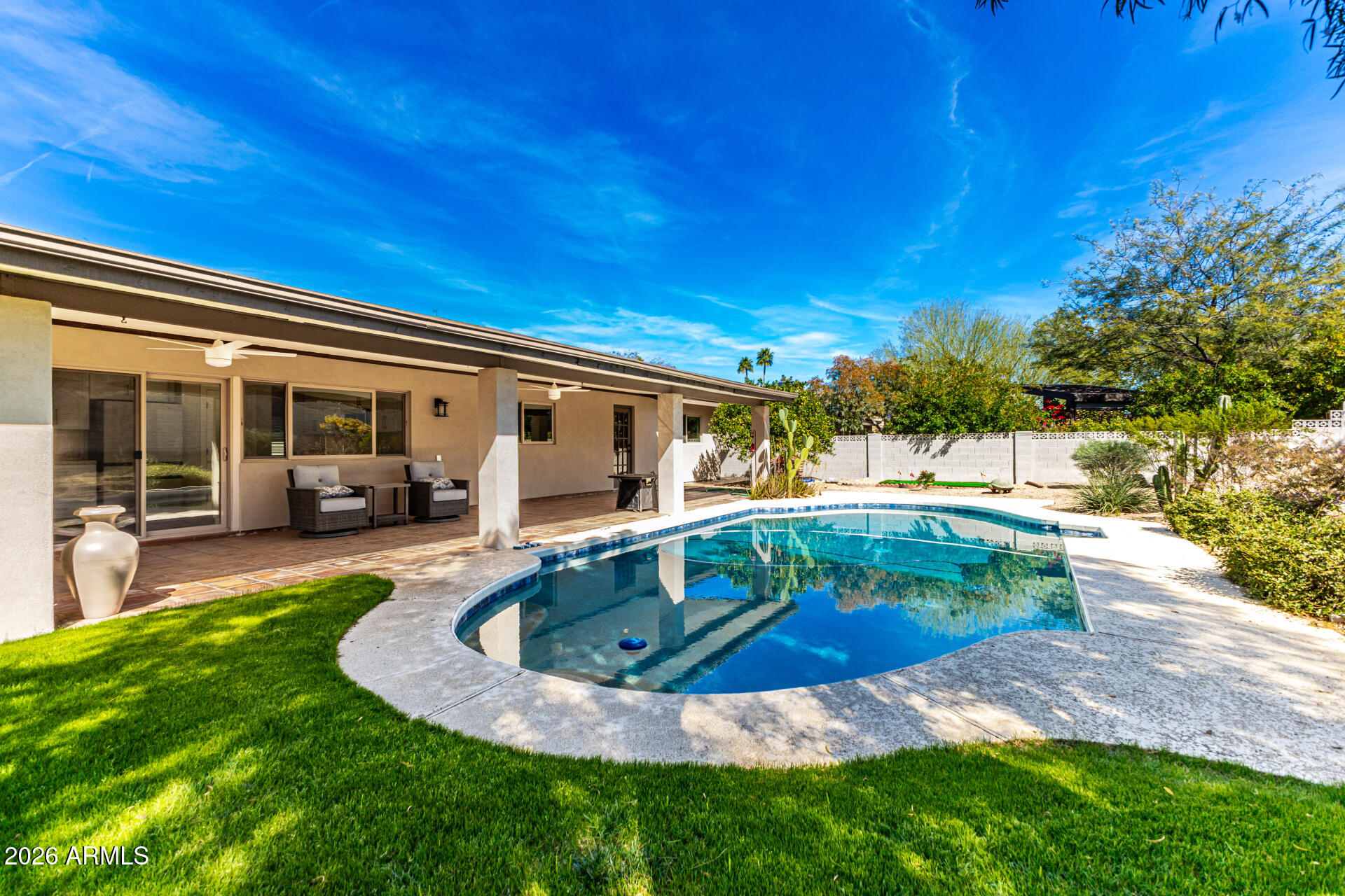 2901 E LAS ROCAS Drive