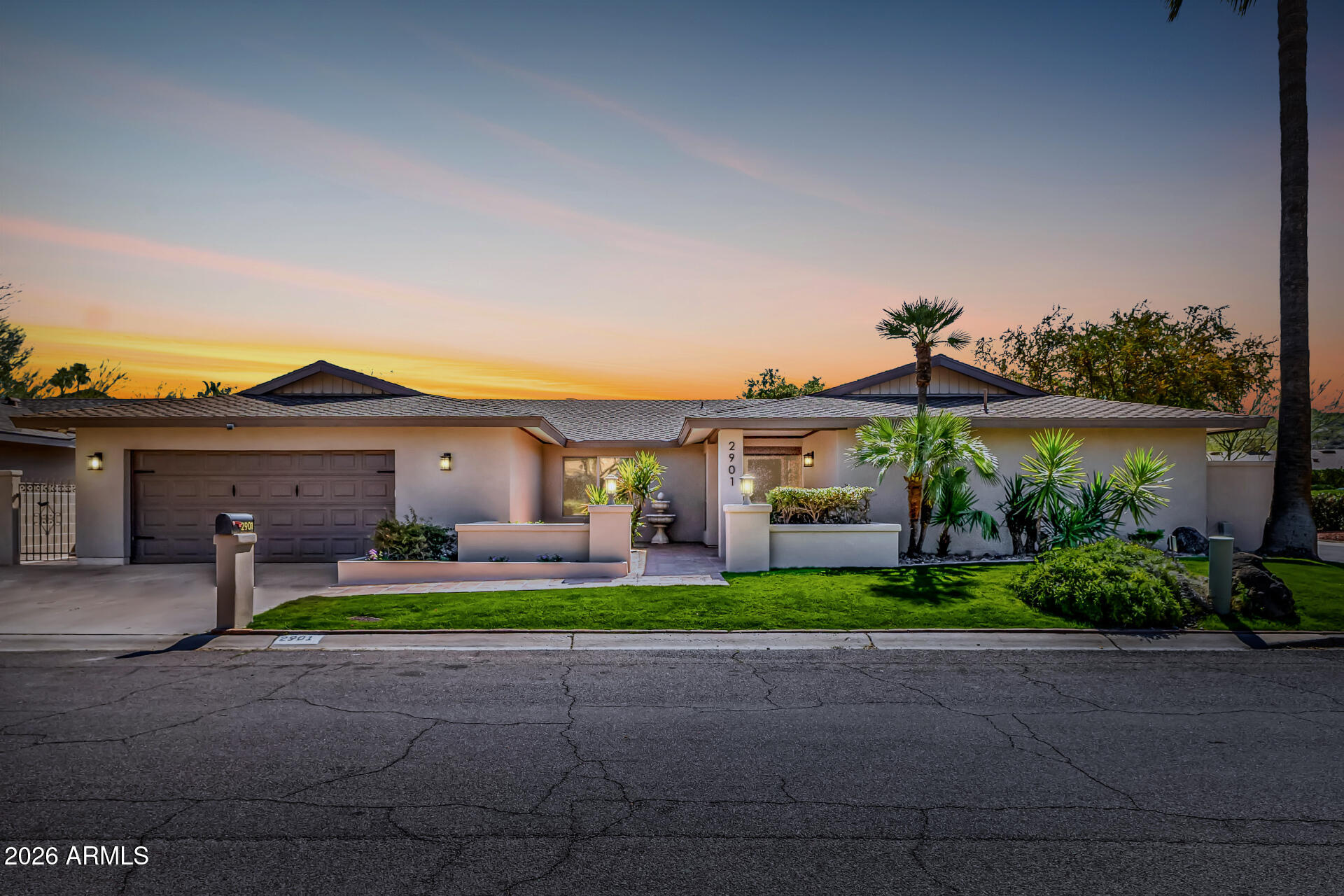 2901 E LAS ROCAS Drive