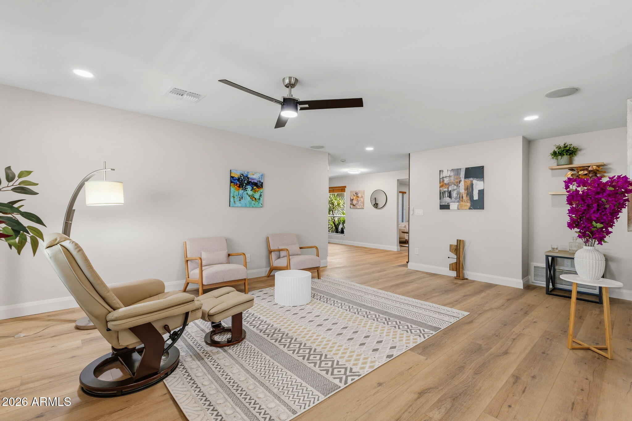 2901 E LAS ROCAS Drive