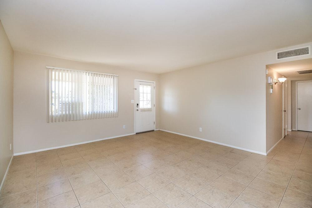 3039 S Kenneth Place