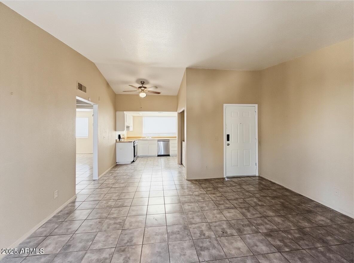 10820 N 16th Avenue Apt 4