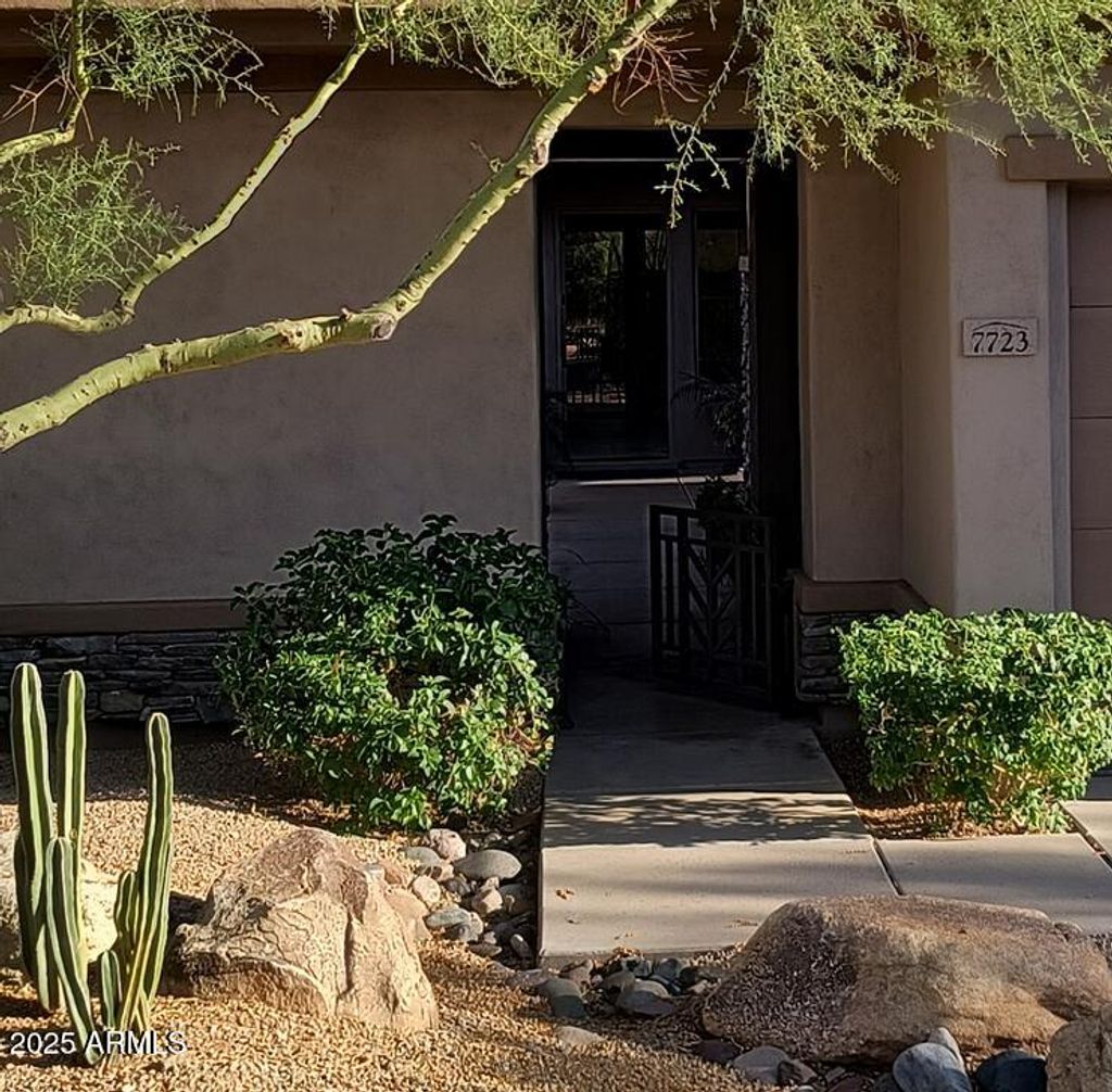 Photo of 7723 E Visao Drive, Scottsdale, AZ 85266 (MLS # 6842108)