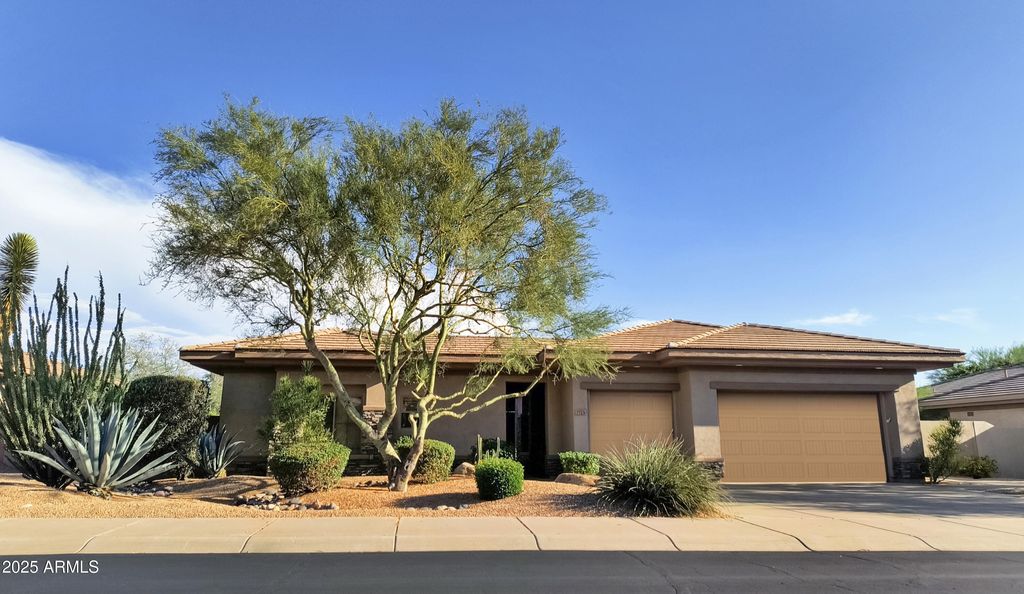 Photo of 7723 E Visao Drive, Scottsdale, AZ 85266 (MLS # 6842108)