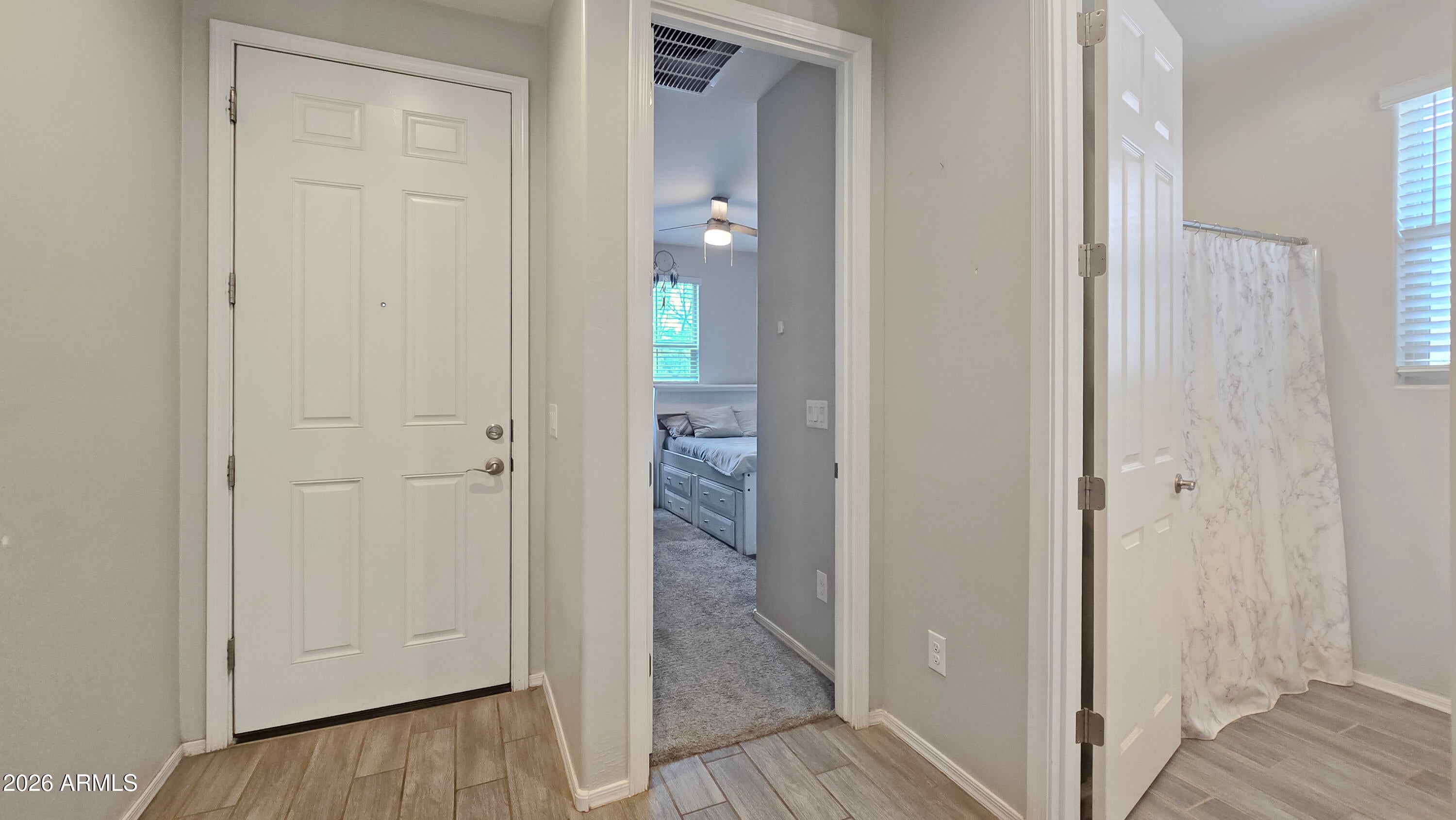 18572 W COTTONTAIL Lane