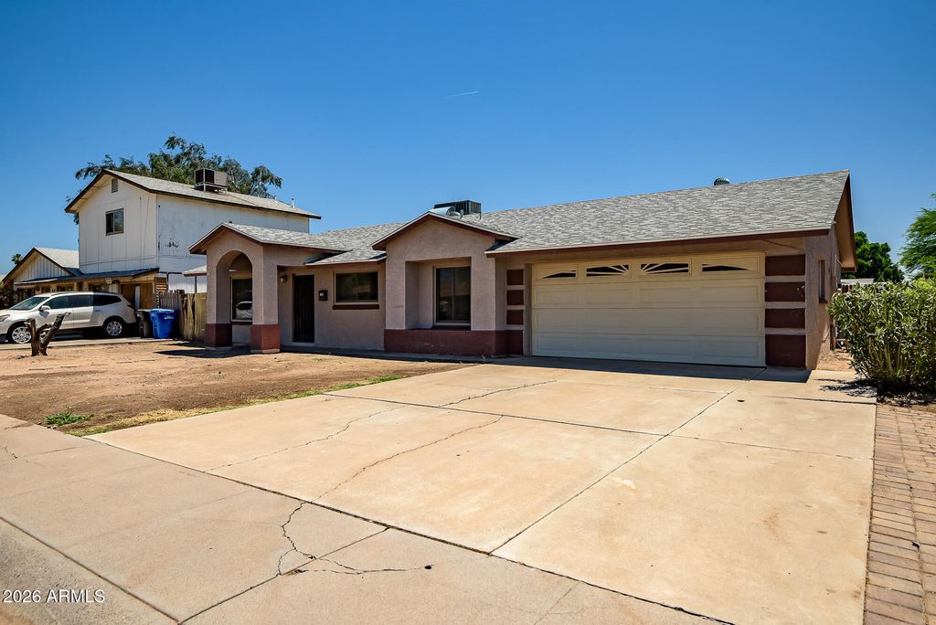 Photo of 8813 W Turney Avenue, Phoenix, AZ 85037 (MLS # 7028197)