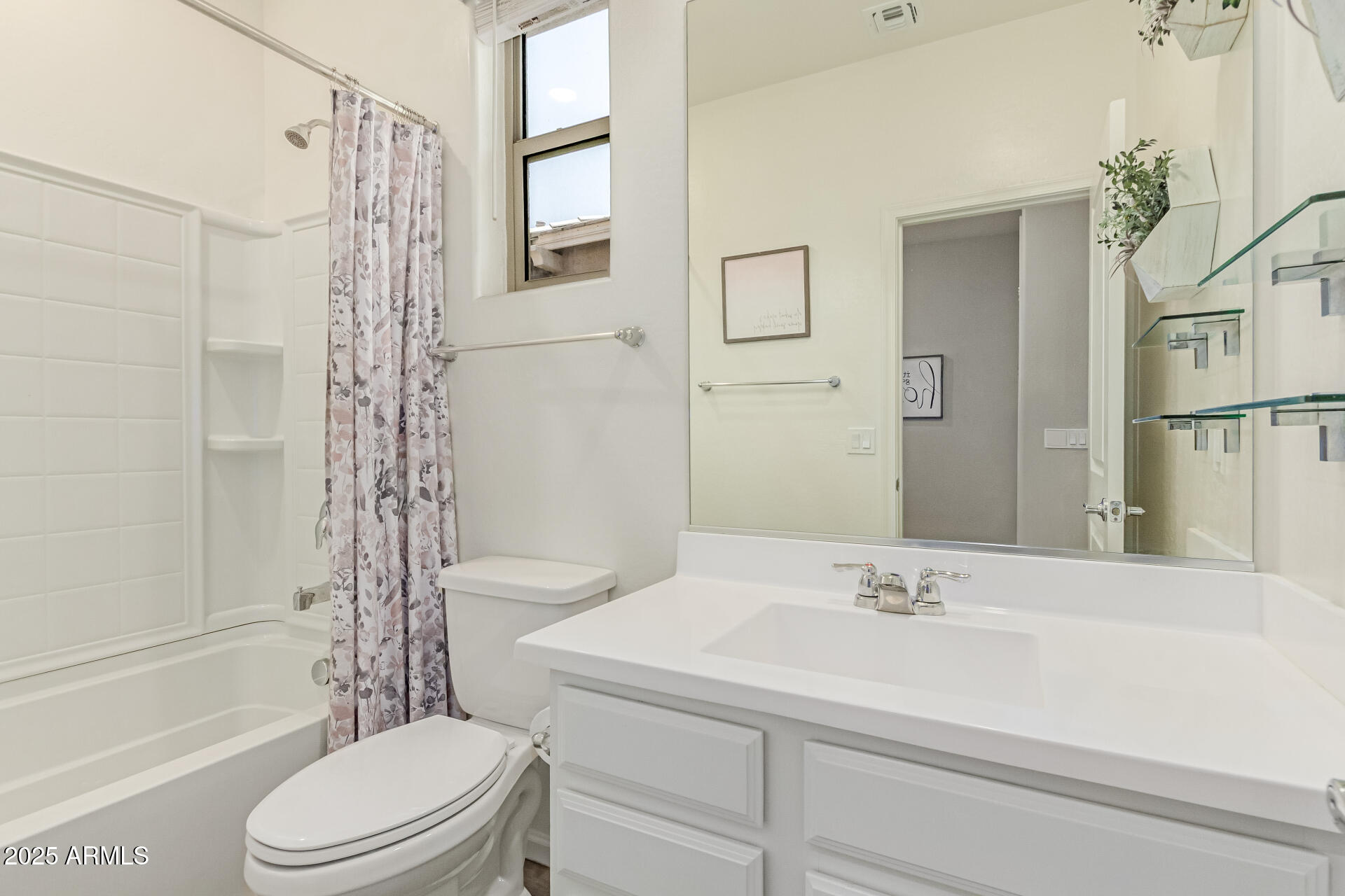 Phoenix, Arizona 85041, United States, 5 Bedrooms Bedrooms, ,3 BathroomsBathrooms,Residential,Active,159428