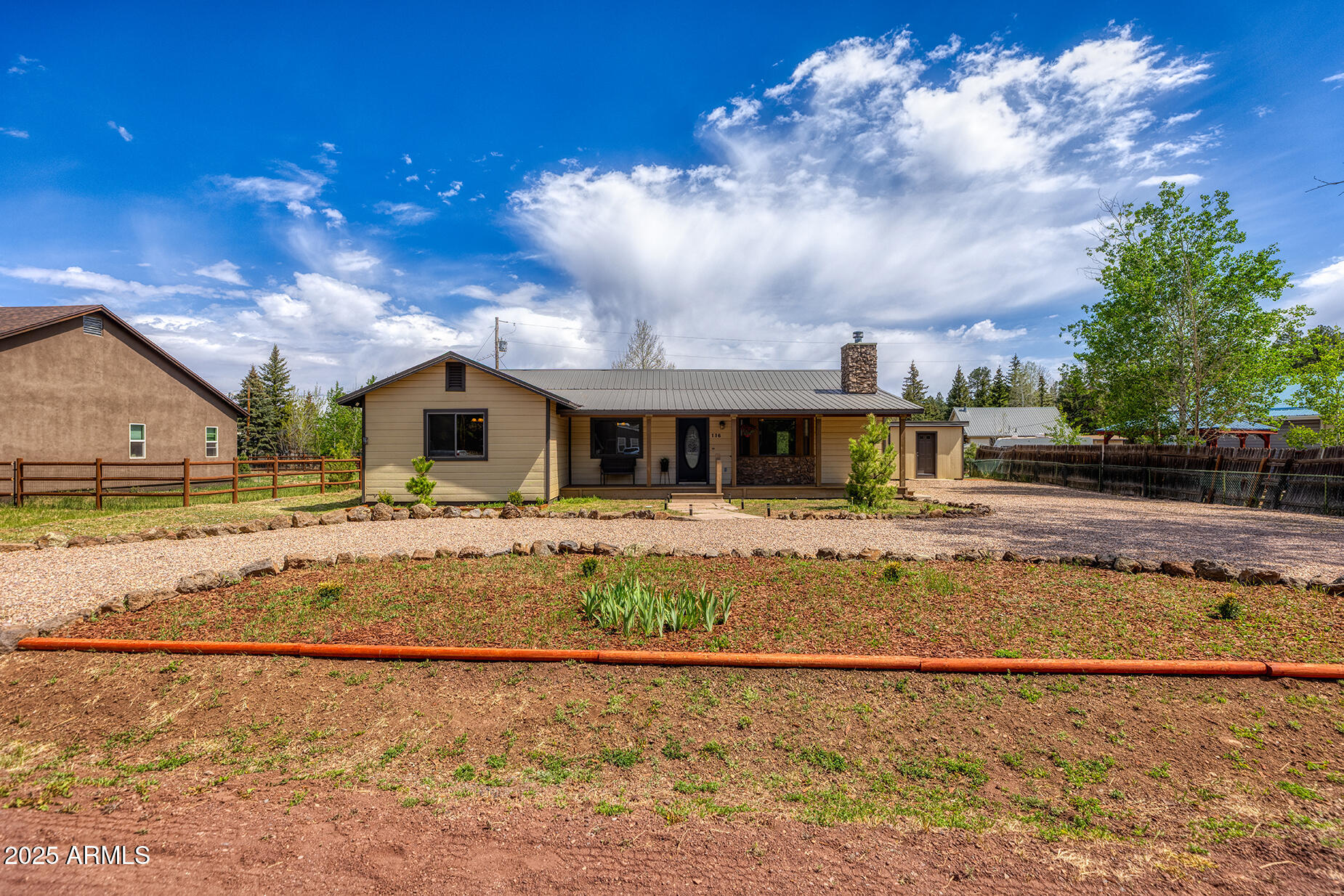 SKY HI RETREAT UNIT 2 - Residential