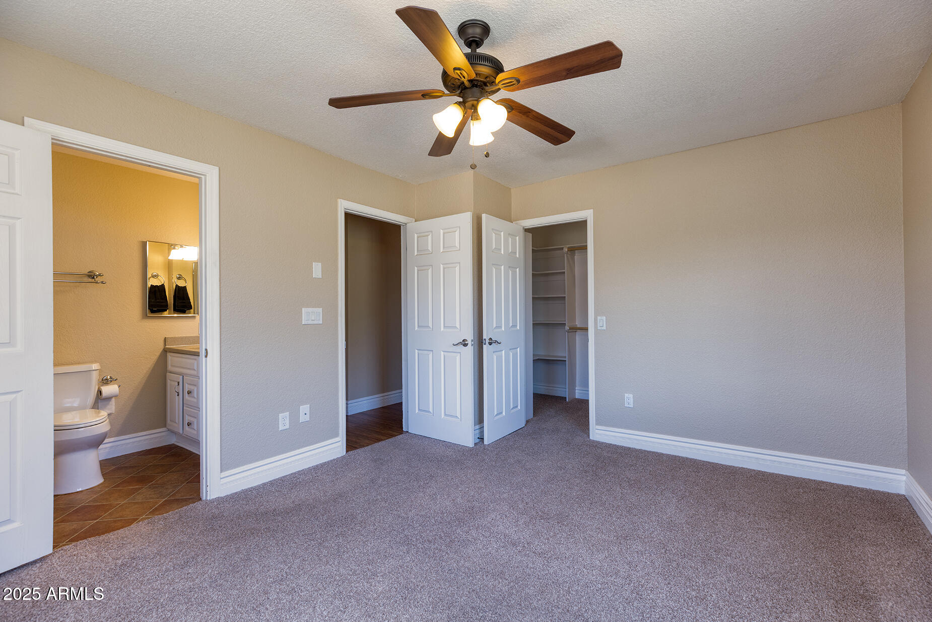 SKY HI RETREAT UNIT 2 - Residential