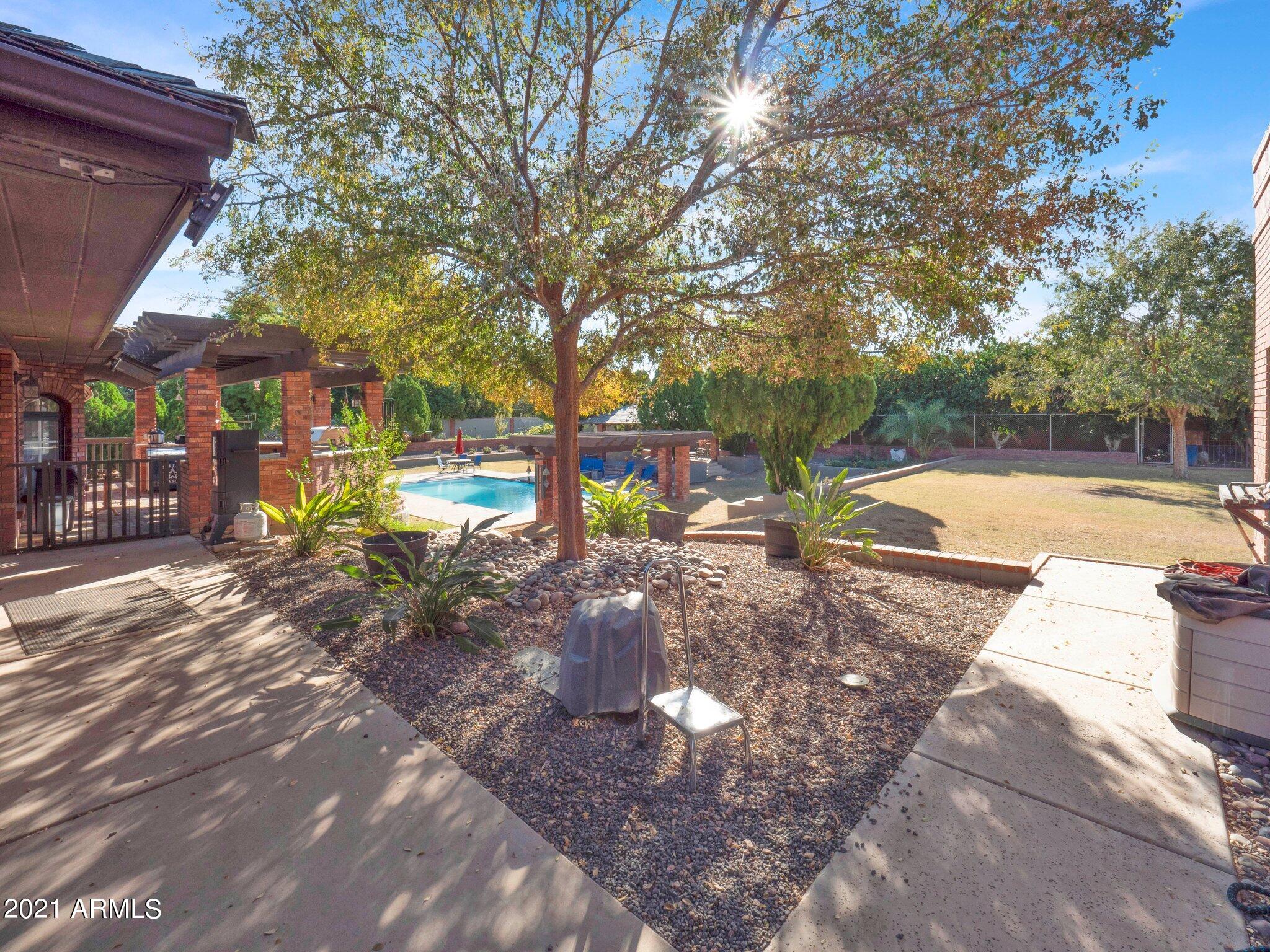 CHATHAM GROVES - Residential