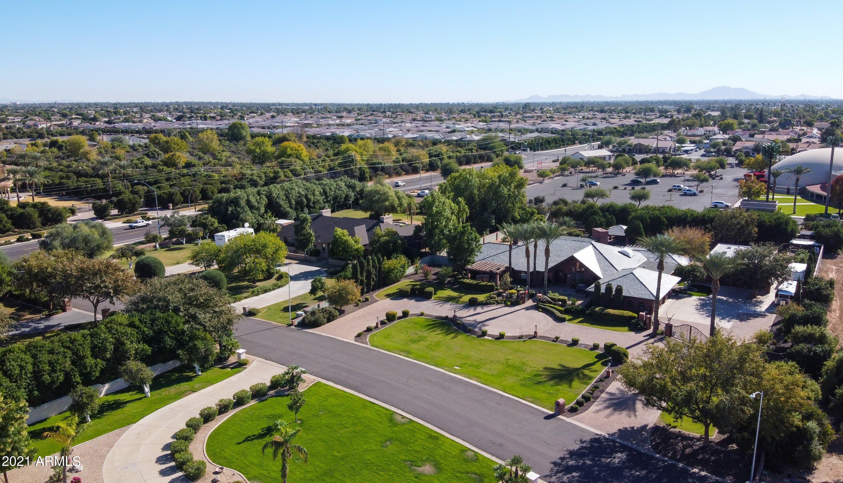 CHATHAM GROVES - Residential