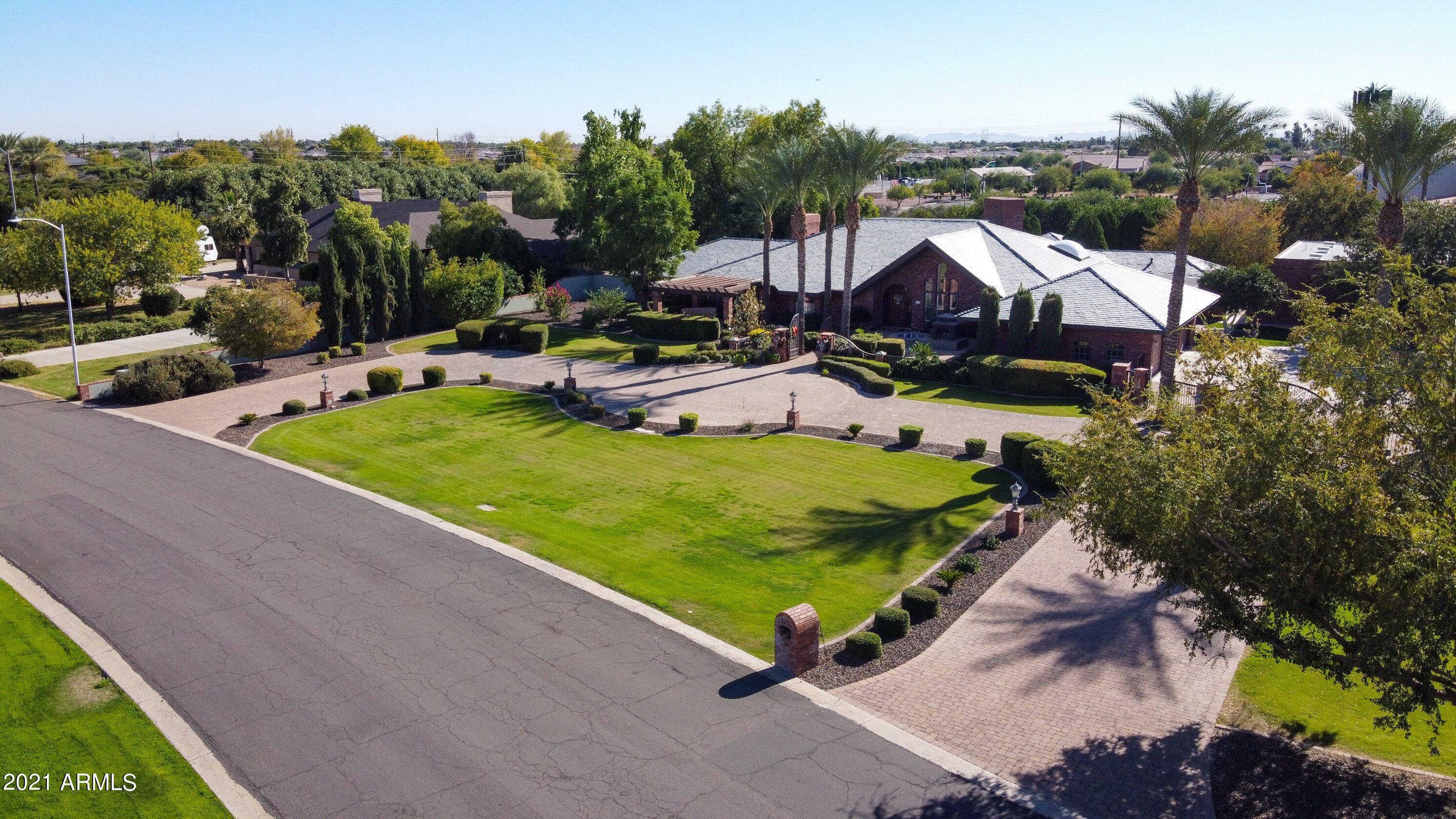 CHATHAM GROVES - Residential