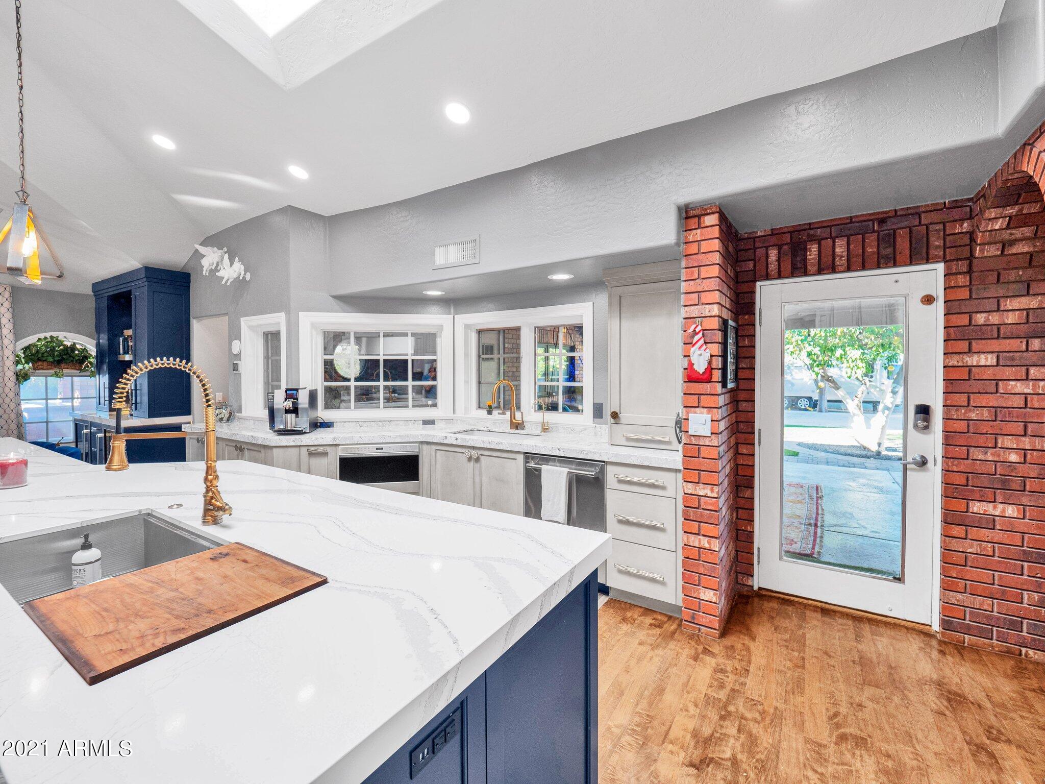 CHATHAM GROVES - Residential