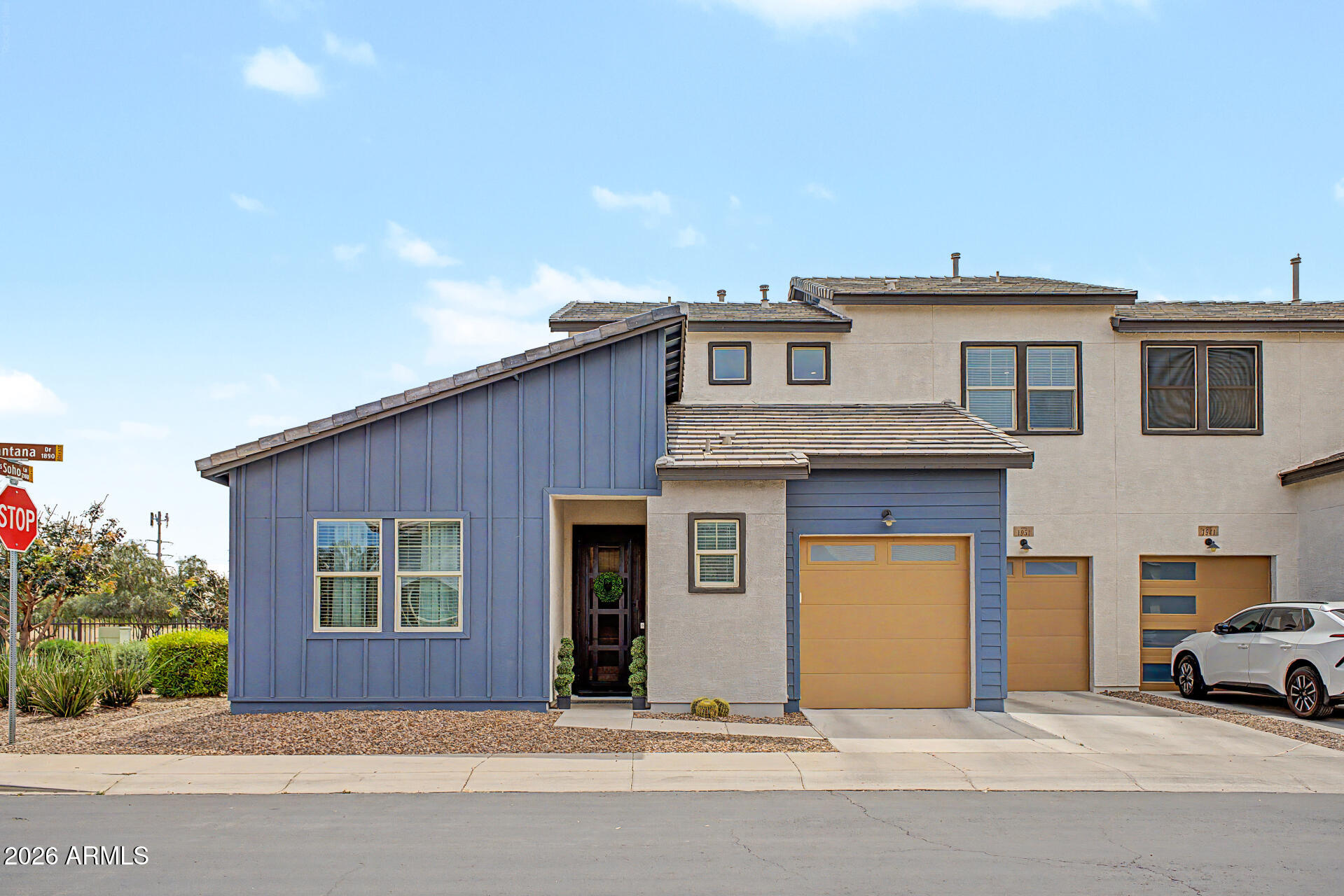 1951 E LANTANA Drive