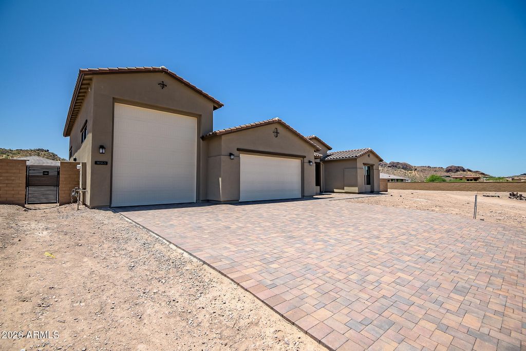 Photo of 11063 E Rio Bravo Road, Gold Canyon, AZ 85118 (MLS # 7017809)