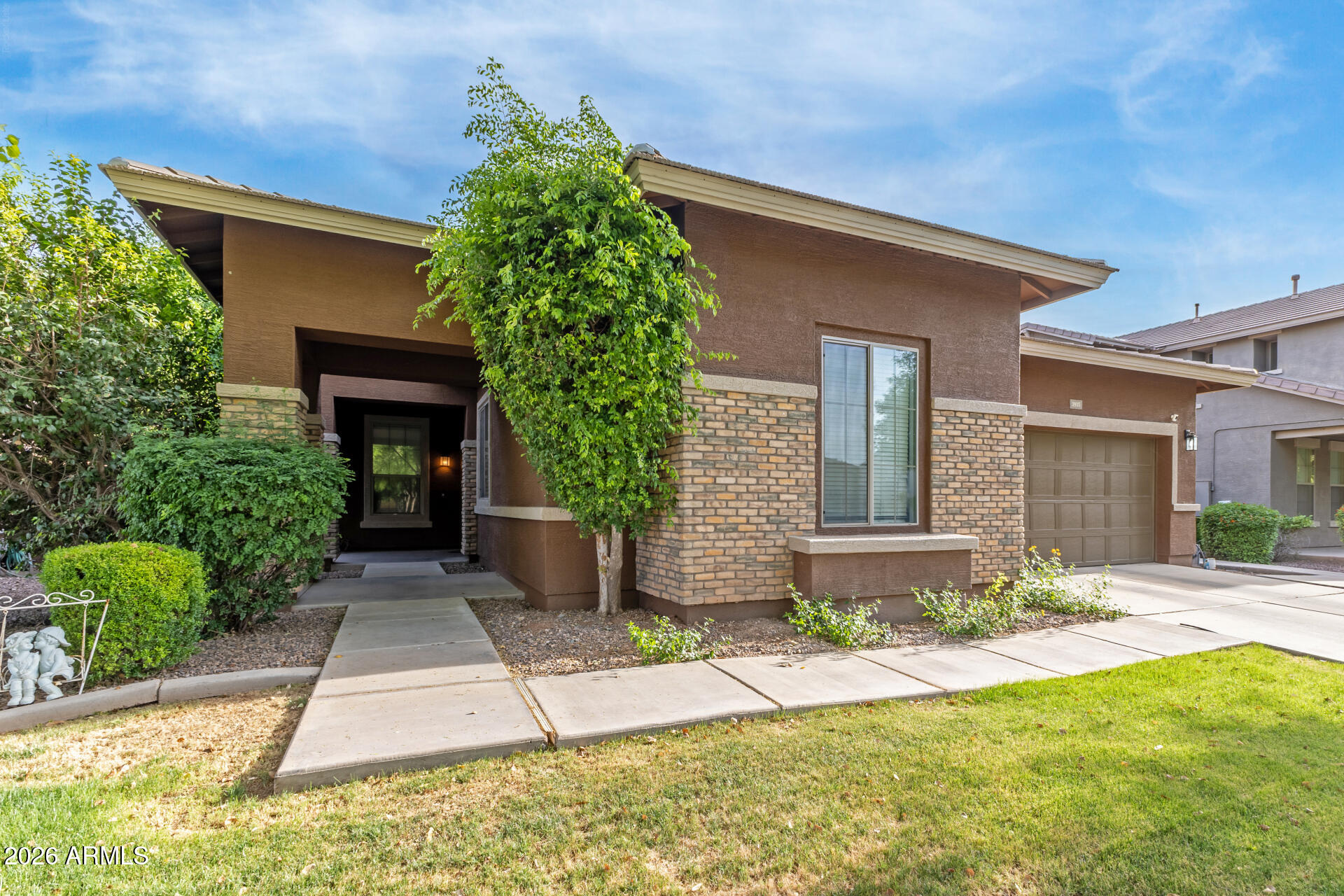 3935 E SIERRA MADRE Avenue