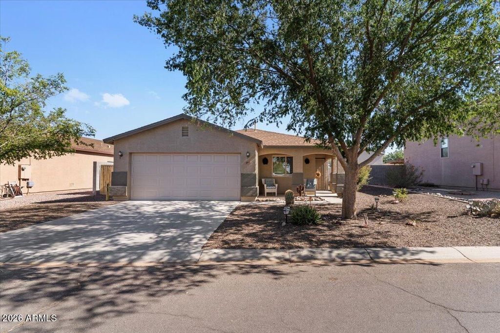 Photo of 1057 E Silversmith Trail, San Tan Valley, AZ 85143 (MLS # 6997230)