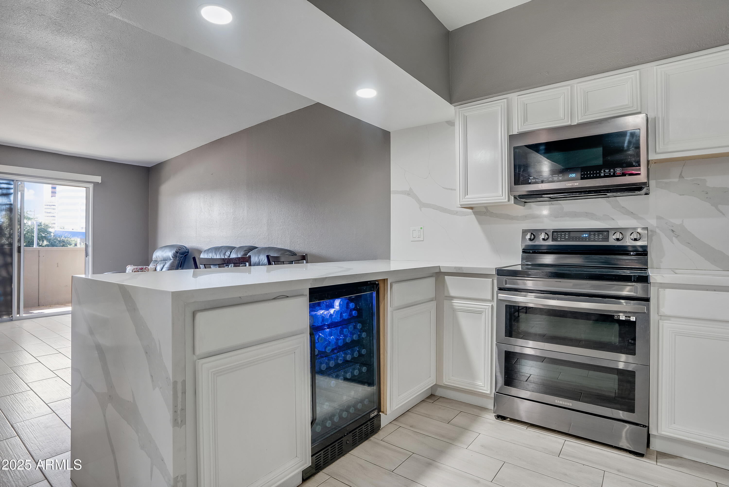 355 E THOMAS Road B206