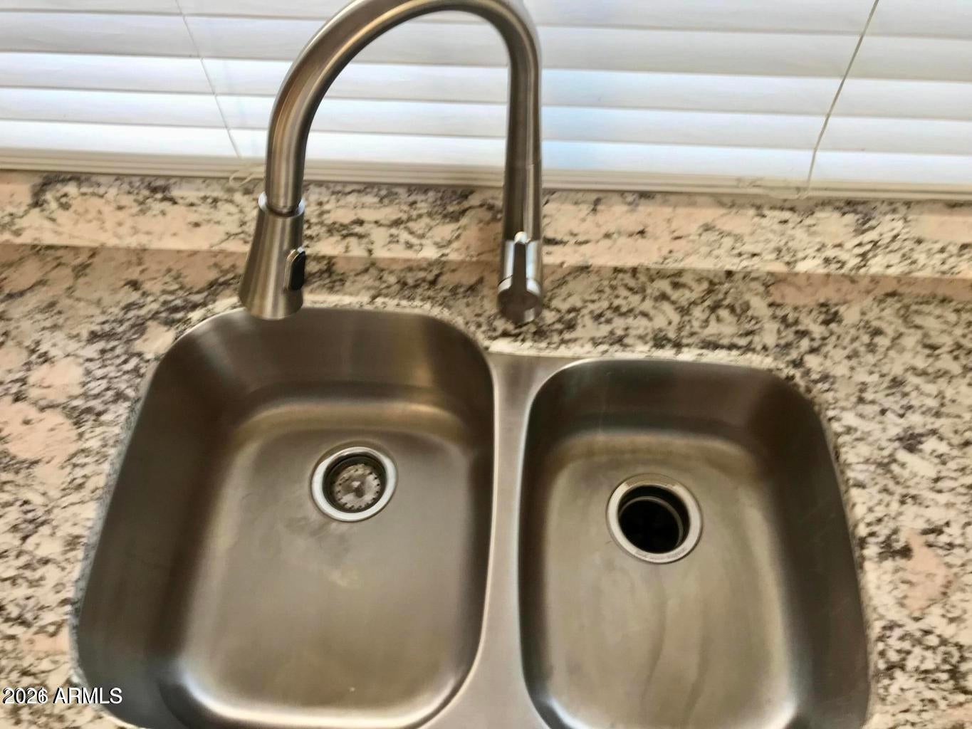 3946 W Camino Del Rio --