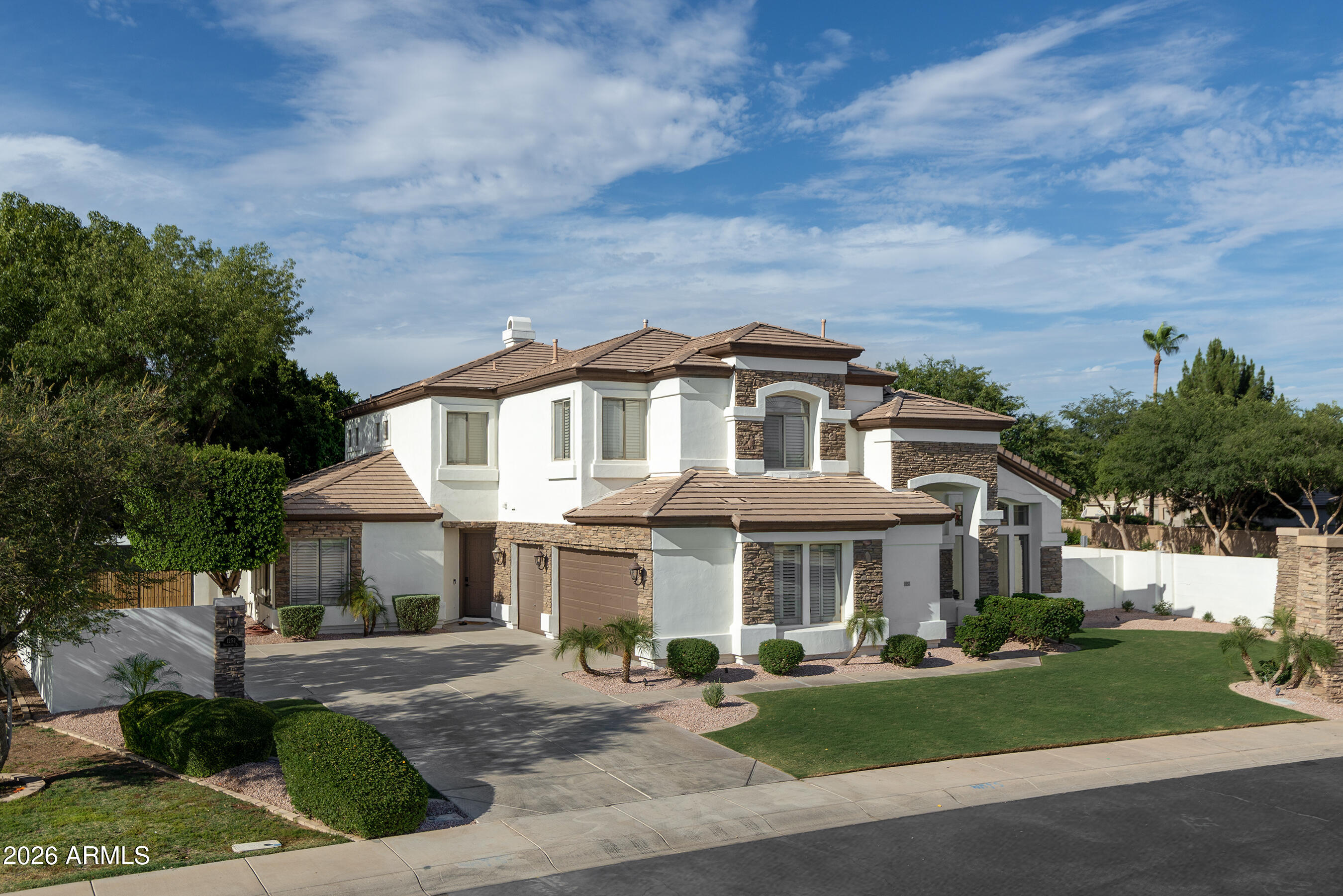 1252 E SHAMROCK Street