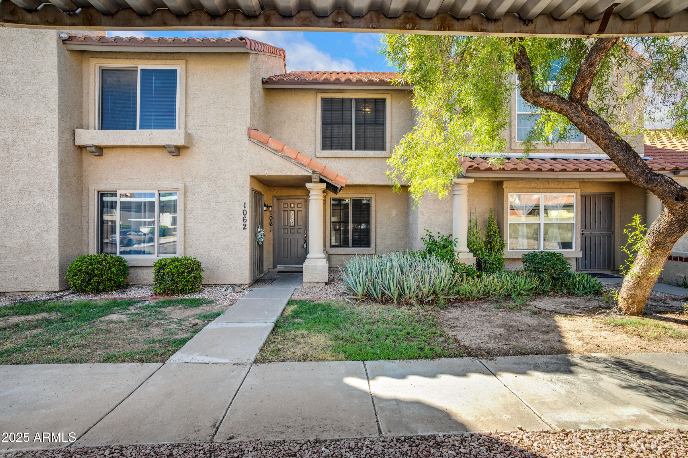 5704 E AIRE LIBRE Avenue 1061