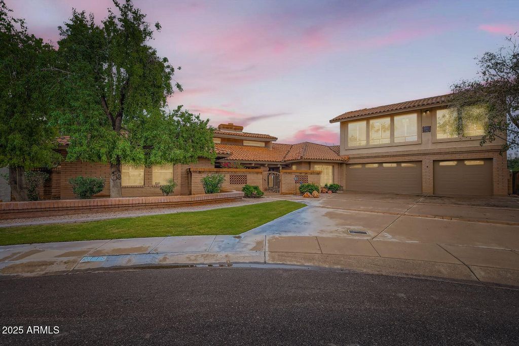 Photo of 2115 E Vaughn Street, Tempe, AZ 85283 (MLS # 6949581)