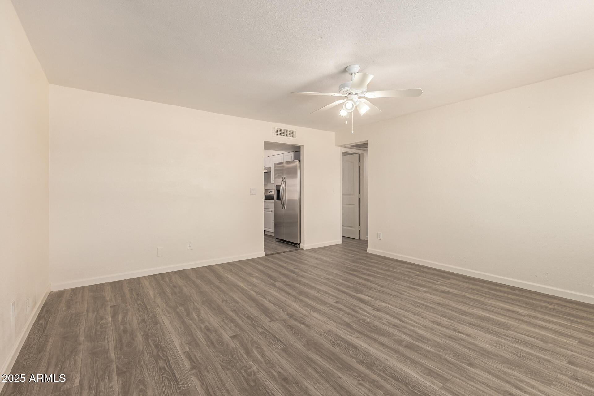 8270 W NEWPORT Circle