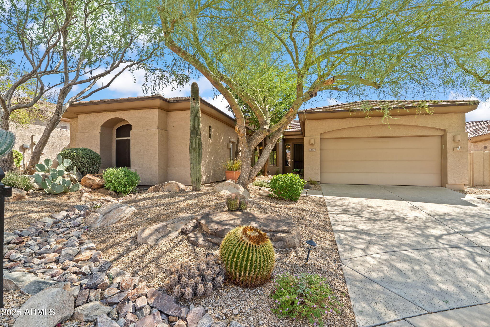 Scottsdale, Arizona 85255, United States, 3 Bedrooms Bedrooms, ,3 BathroomsBathrooms,Residential,Pending,207042
