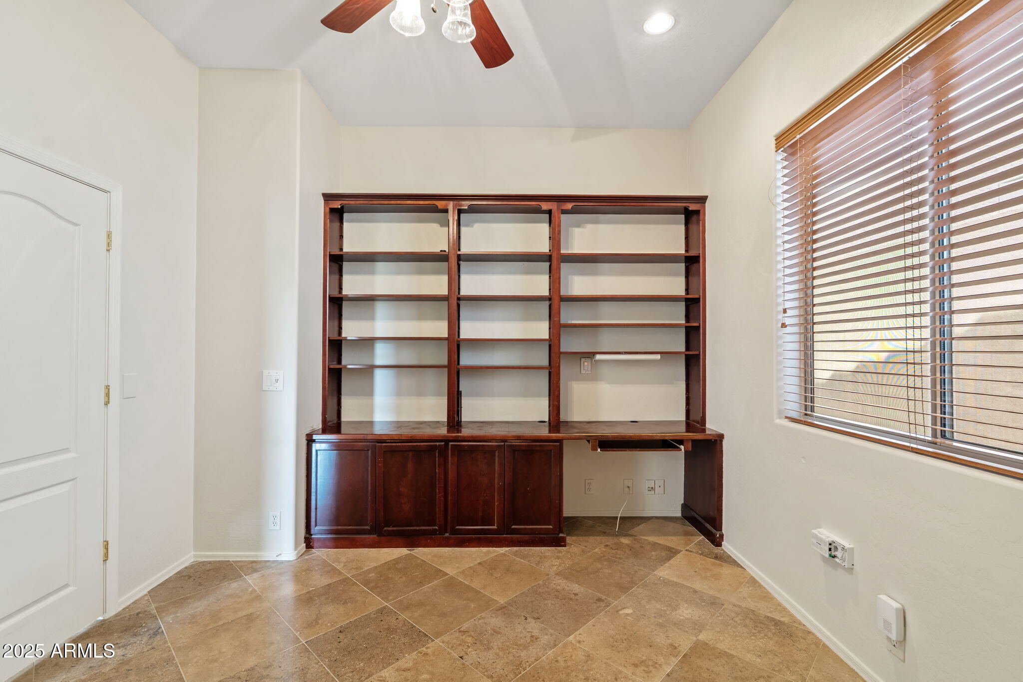 Scottsdale, Arizona 85255, United States, 3 Bedrooms Bedrooms, ,3 BathroomsBathrooms,Residential,Pending,207042