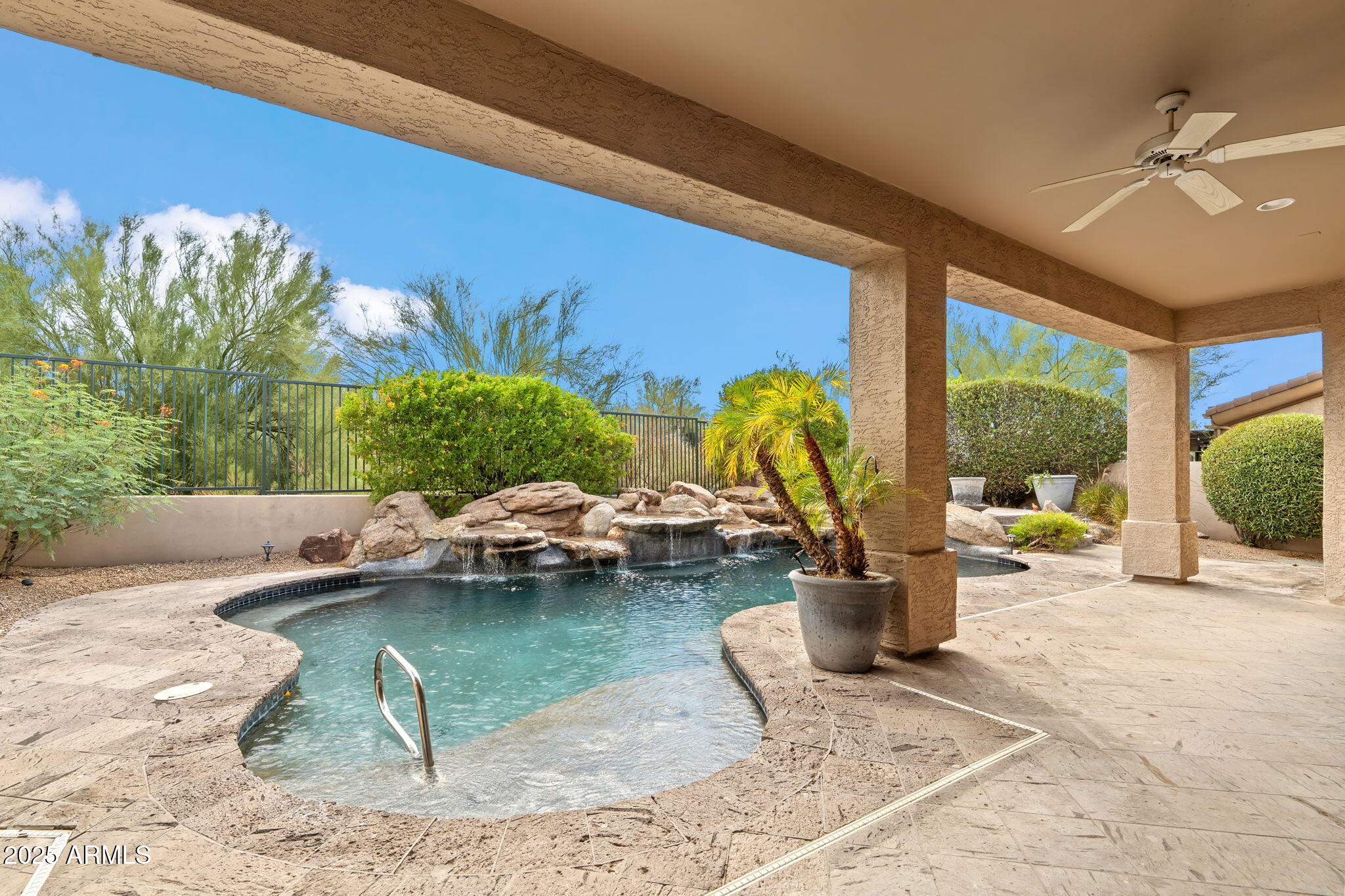 Scottsdale, Arizona 85255, United States, 3 Bedrooms Bedrooms, ,3 BathroomsBathrooms,Residential,Pending,207042