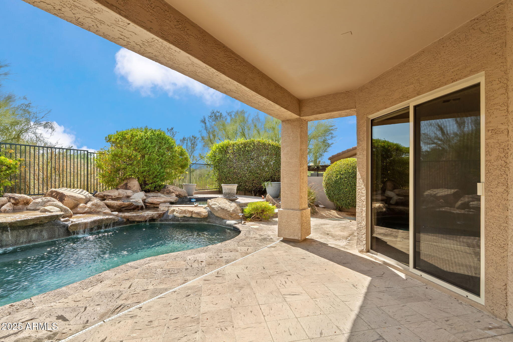 Scottsdale, Arizona 85255, United States, 3 Bedrooms Bedrooms, ,3 BathroomsBathrooms,Residential,Pending,207042