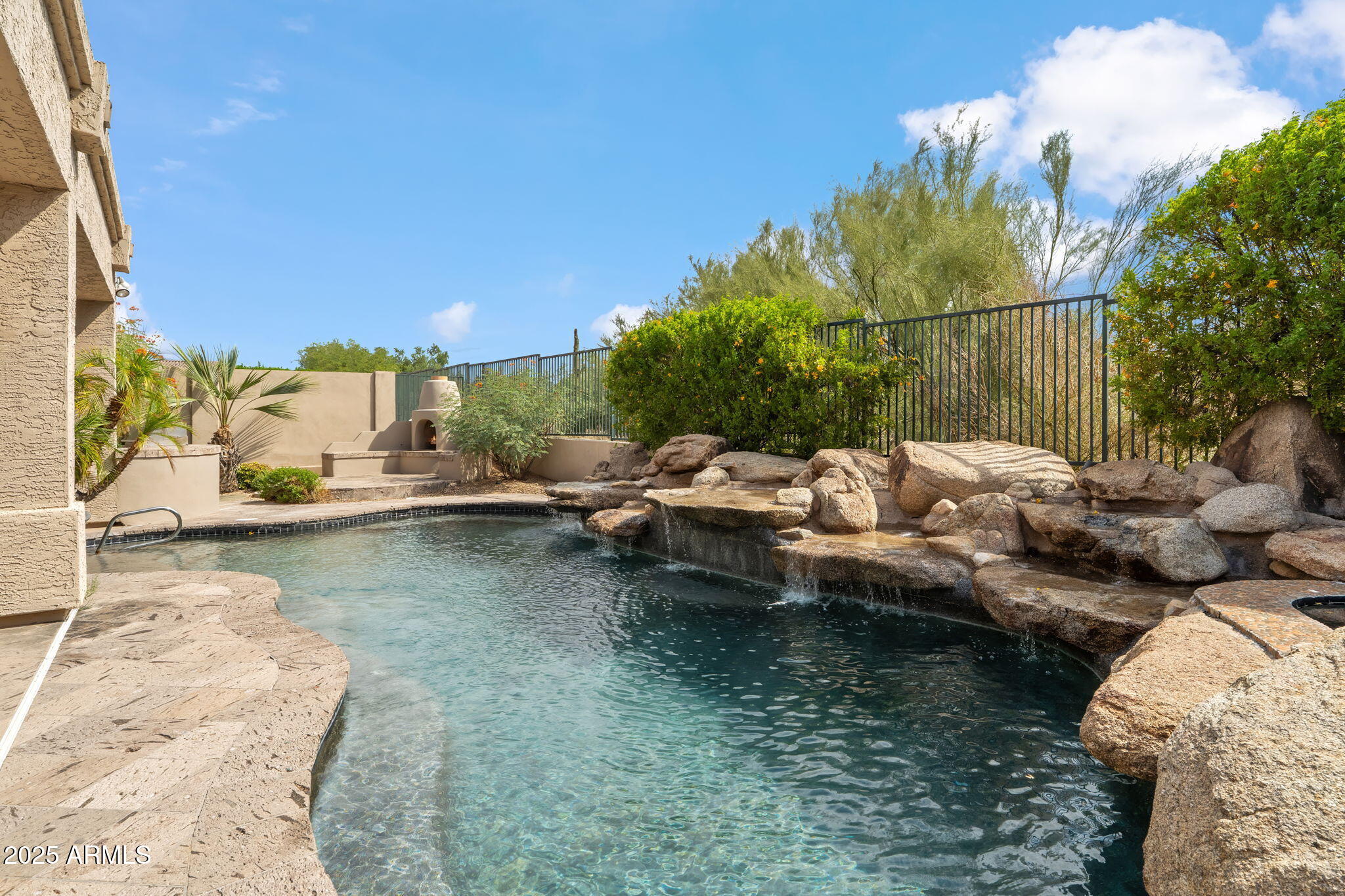 Scottsdale, Arizona 85255, United States, 3 Bedrooms Bedrooms, ,3 BathroomsBathrooms,Residential,Pending,207042