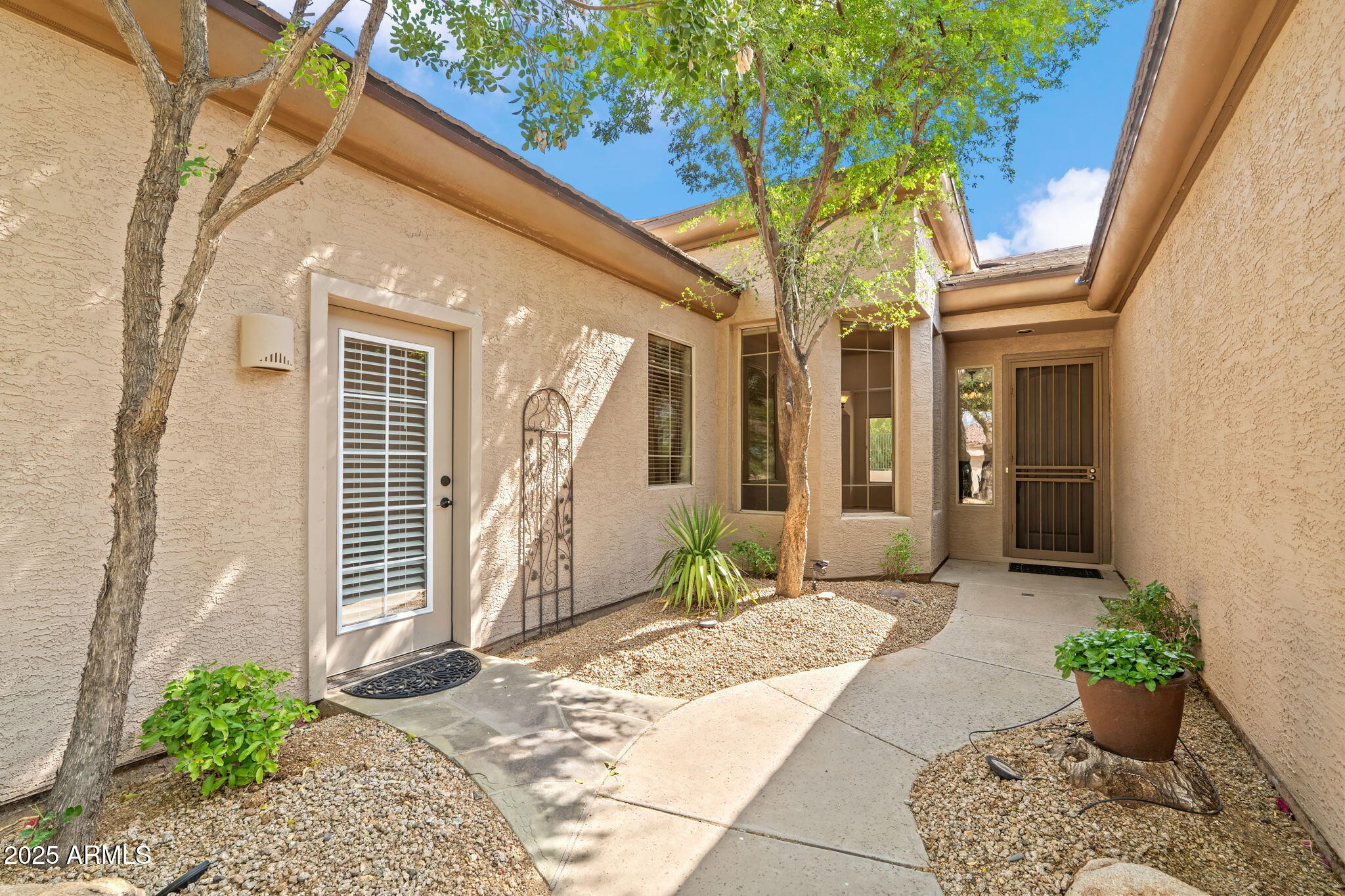 Scottsdale, Arizona 85255, United States, 3 Bedrooms Bedrooms, ,3 BathroomsBathrooms,Residential,Pending,207042
