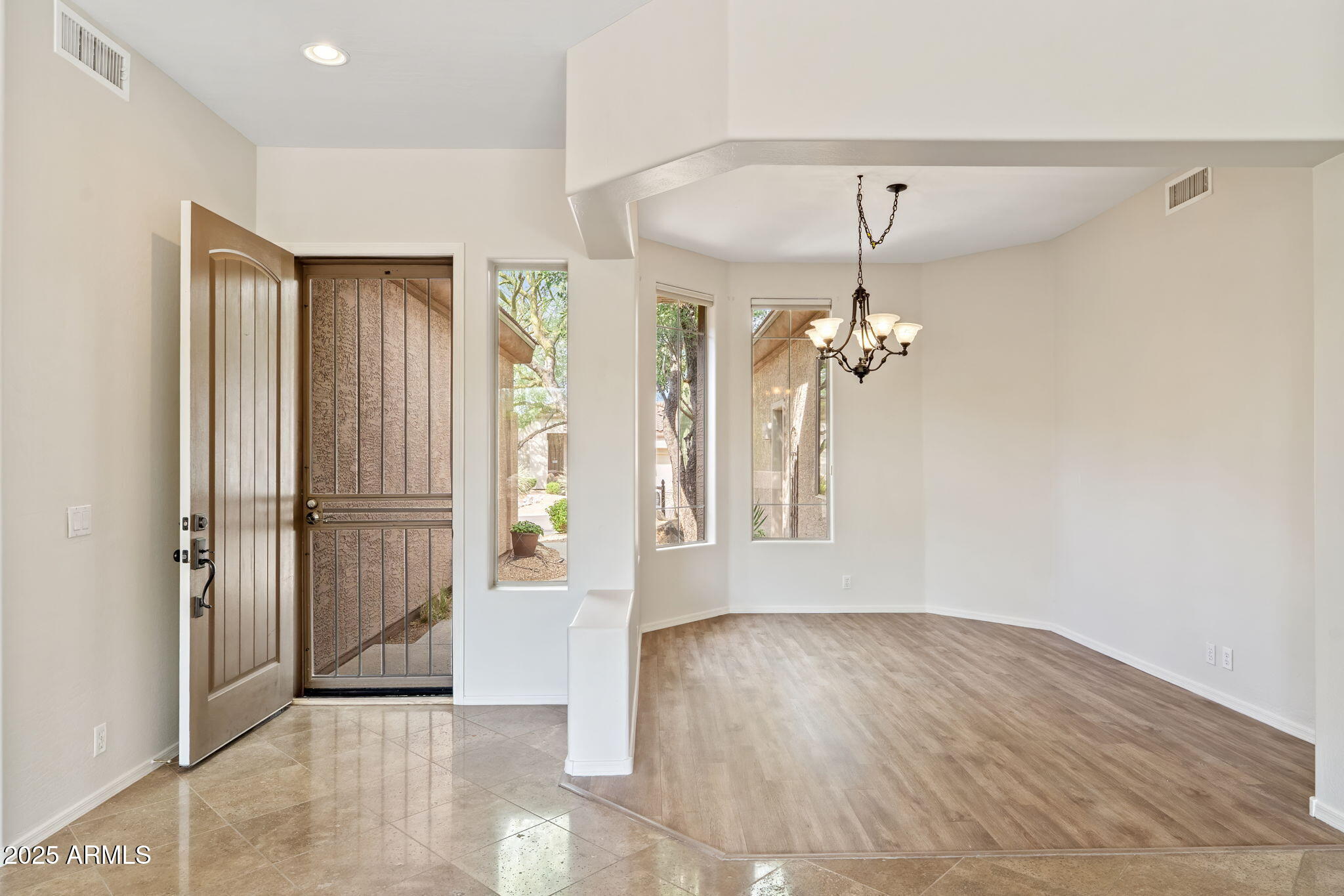 Scottsdale, Arizona 85255, United States, 3 Bedrooms Bedrooms, ,3 BathroomsBathrooms,Residential,Pending,207042