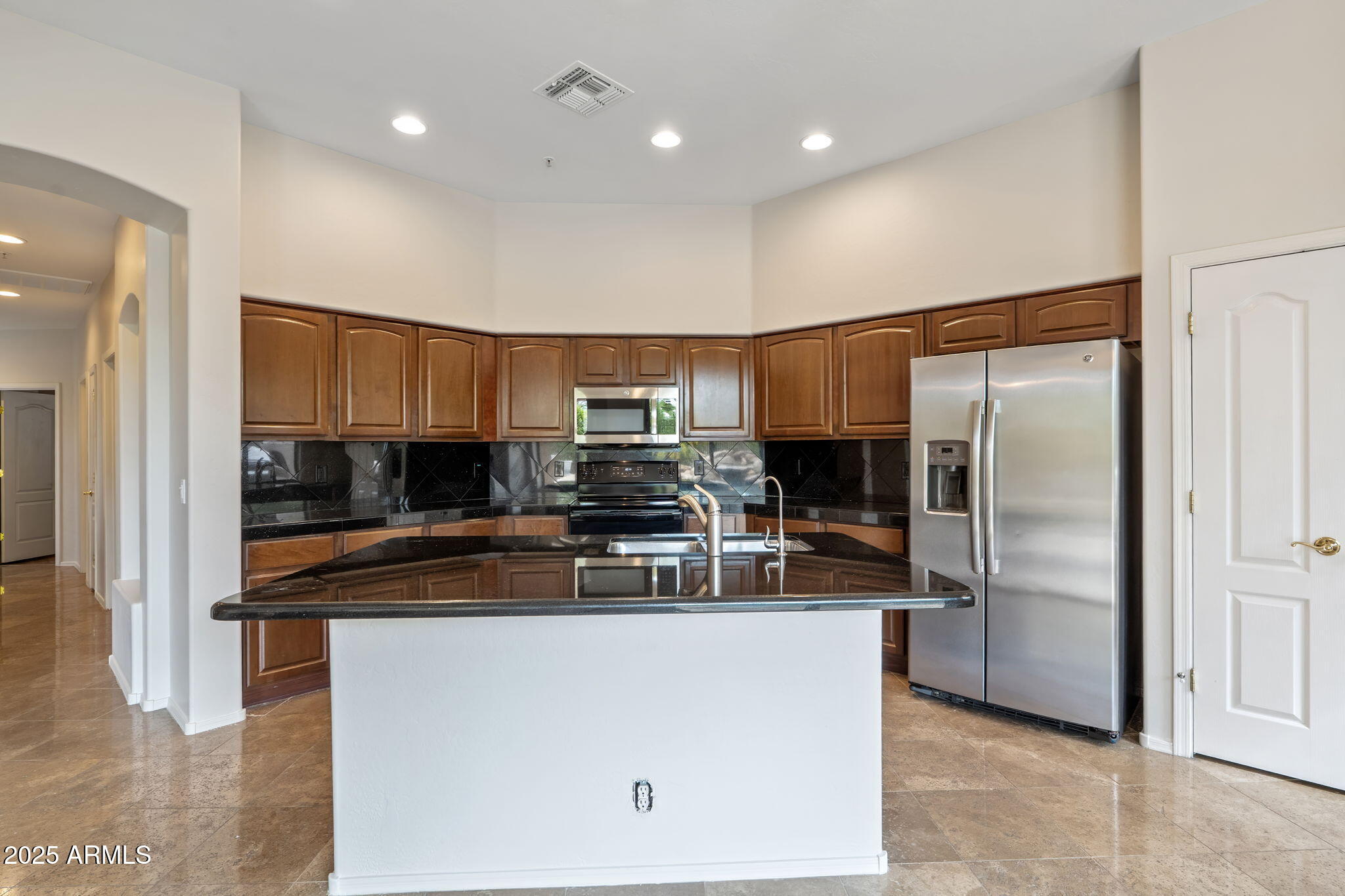 Scottsdale, Arizona 85255, United States, 3 Bedrooms Bedrooms, ,3 BathroomsBathrooms,Residential,Pending,207042