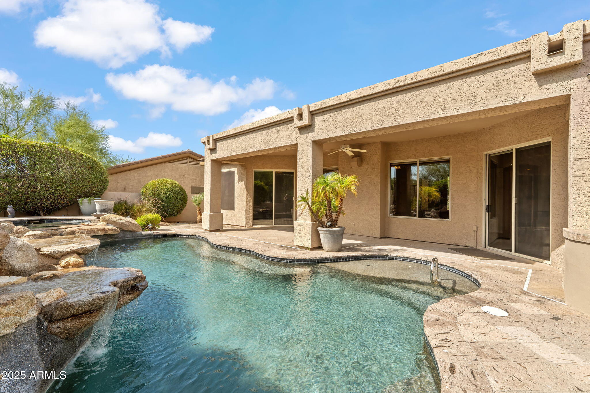 Scottsdale, Arizona 85255, United States, 3 Bedrooms Bedrooms, ,3 BathroomsBathrooms,Residential,Pending,207042