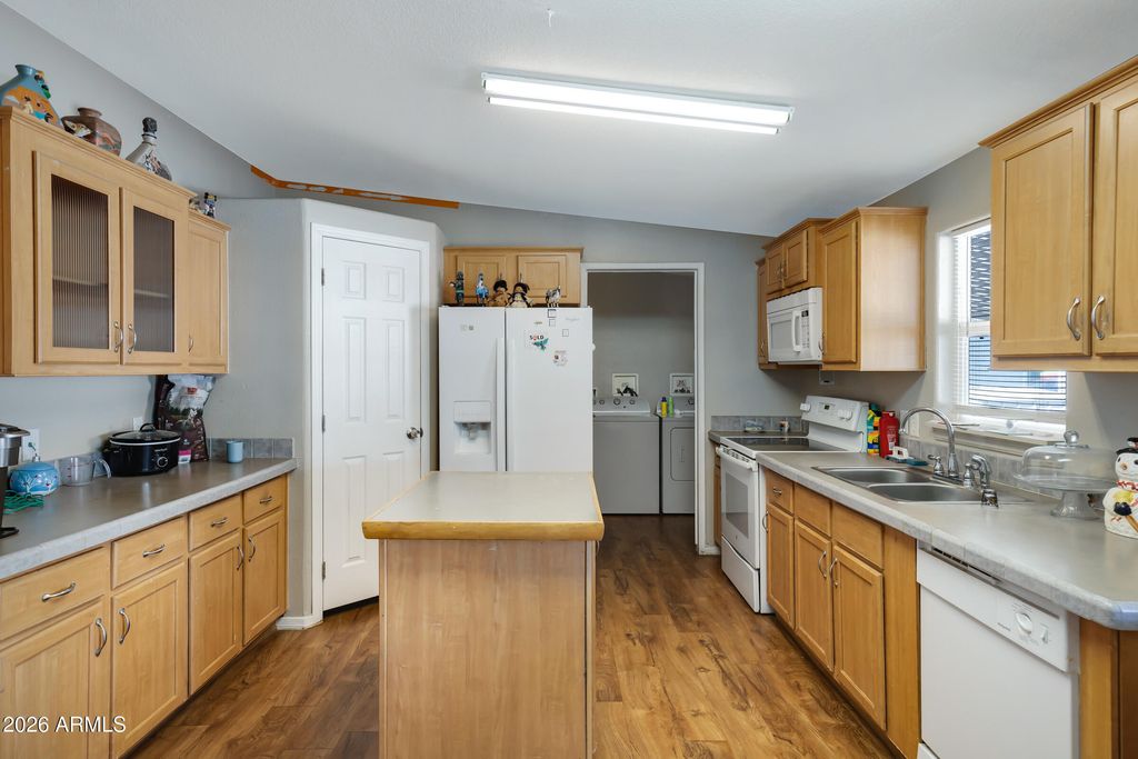 Photo of 2200 N Delaware Drive #76, Apache Junction, AZ 85120 (MLS # 6988897)